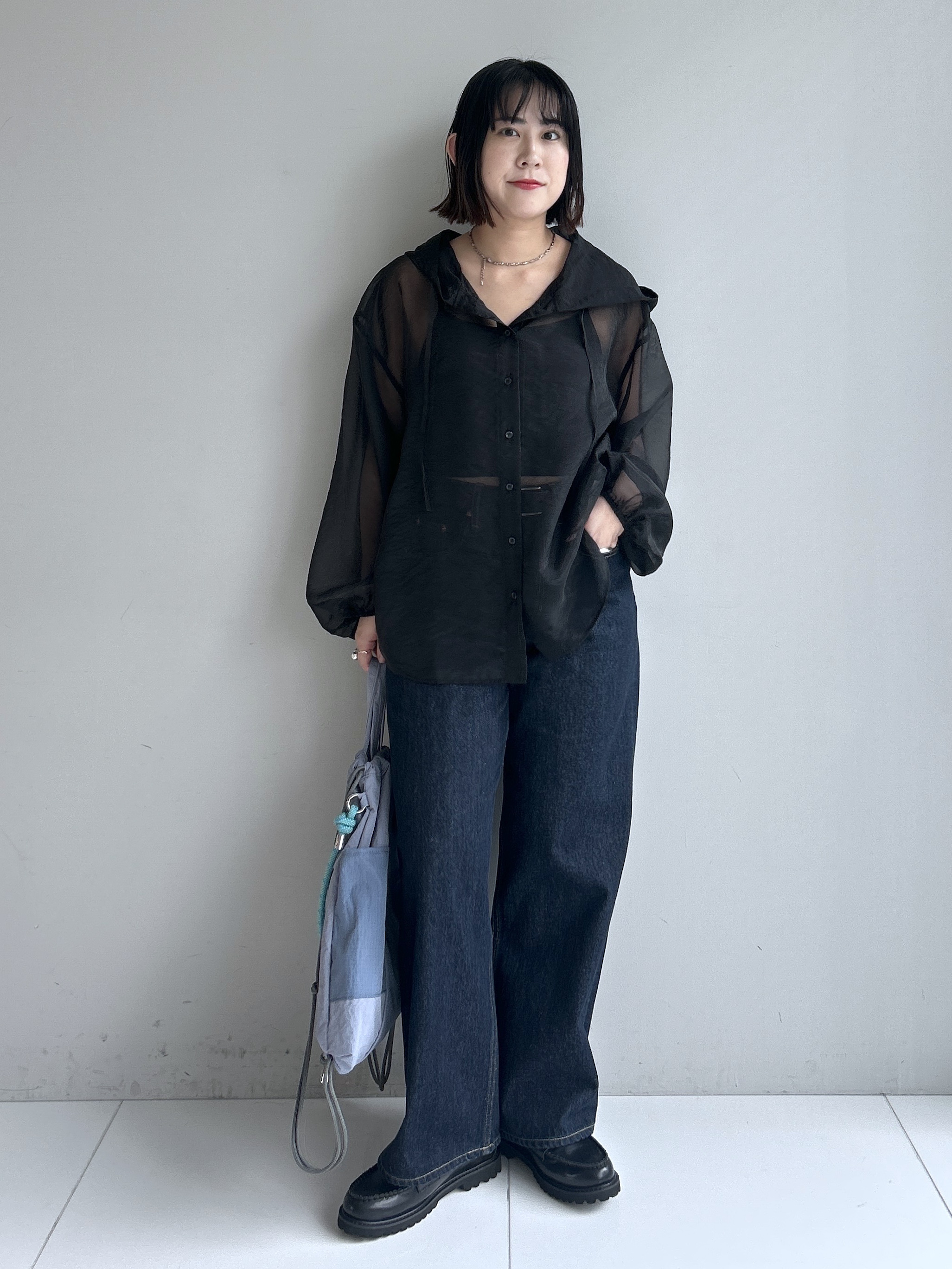 Hirokaさんの「Dessin｜【洗える】エアリーシアーフードシャツ」を使ったコーディネート