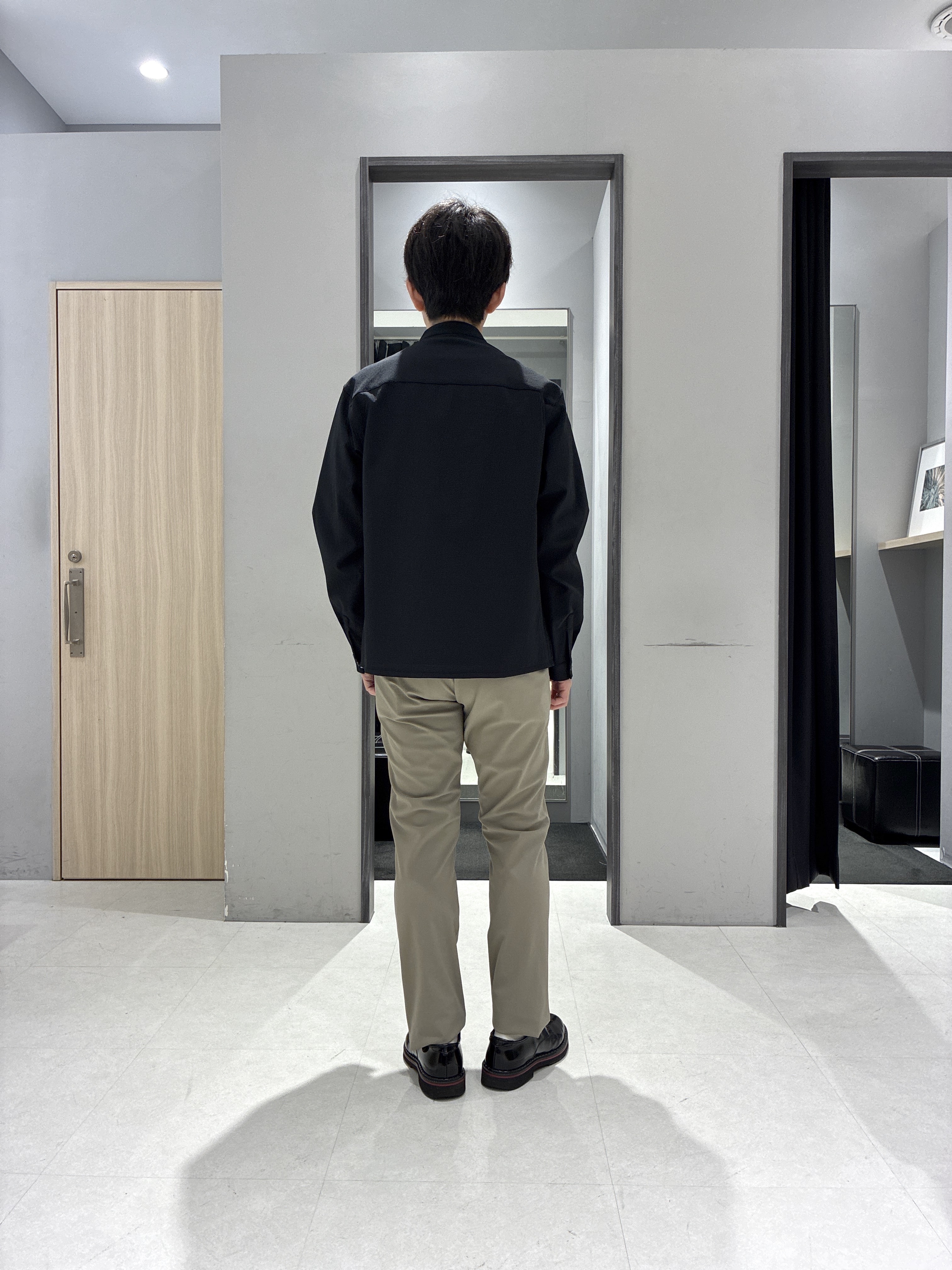 わいずみさんの「TAKEO KIKUCHI｜【撥水・洗える・シワになりにくい】 リランチェ（R） シャツ」を使ったコーディネート