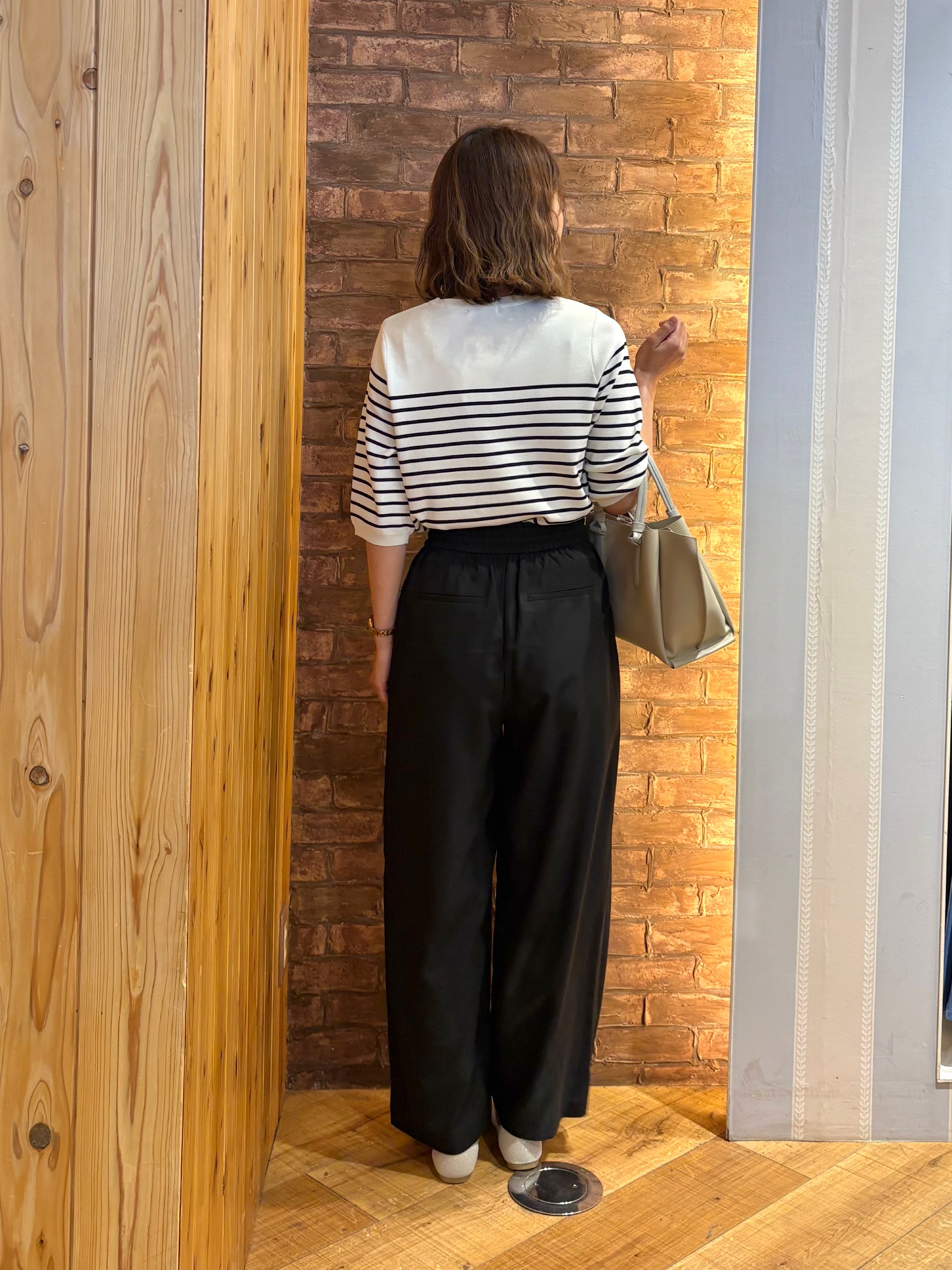 mieさんの「SHOO･LA･RUE｜【毎日洗える/S-LL/UV】上半身すっきり 二の腕見せない5分袖ニット」を使ったコーディネート