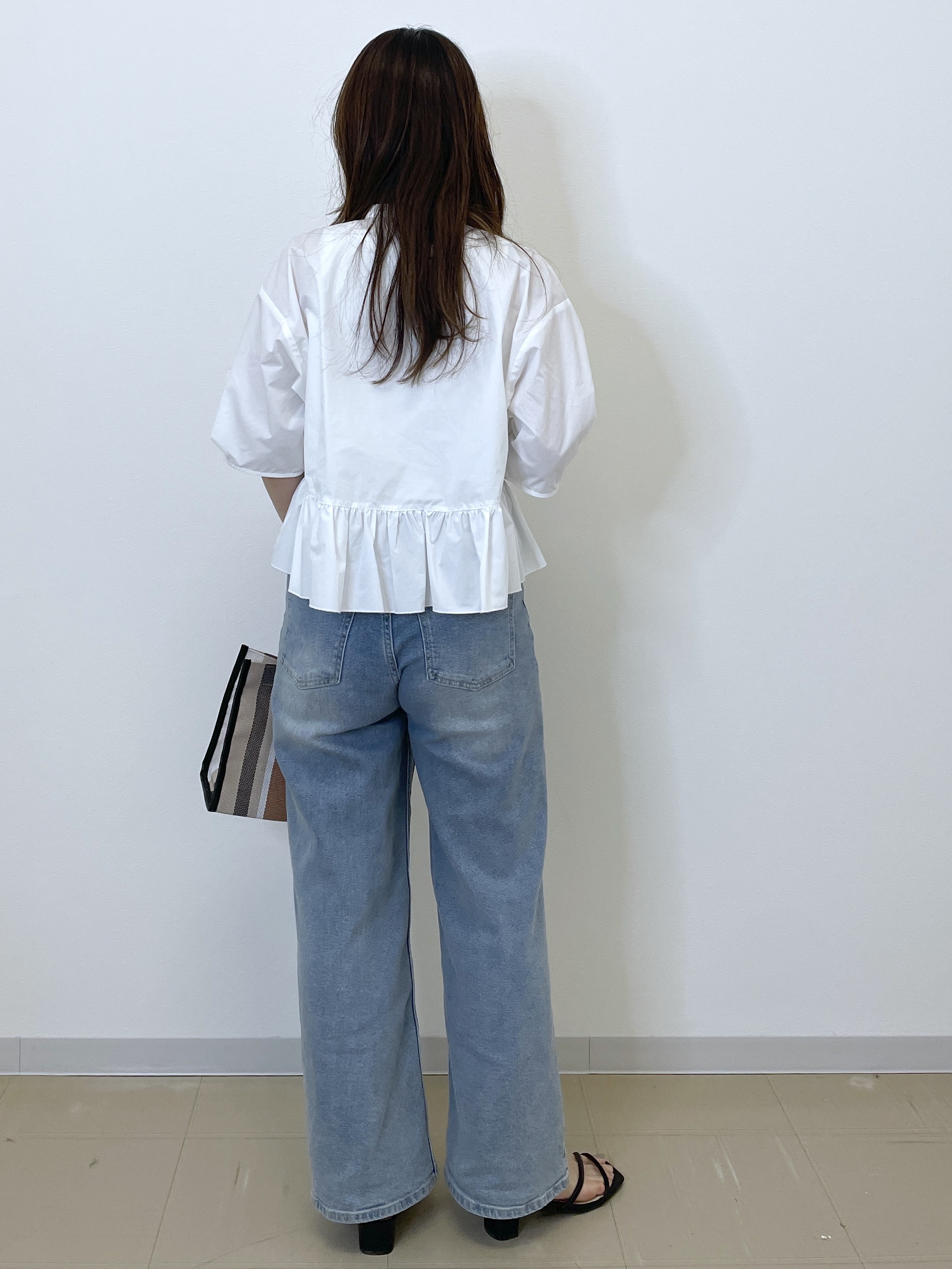 Akiさんの「OPAQUE.CLIP｜フリルペプラムシャツブラウス【洗濯機OK】」を使ったコーディネート