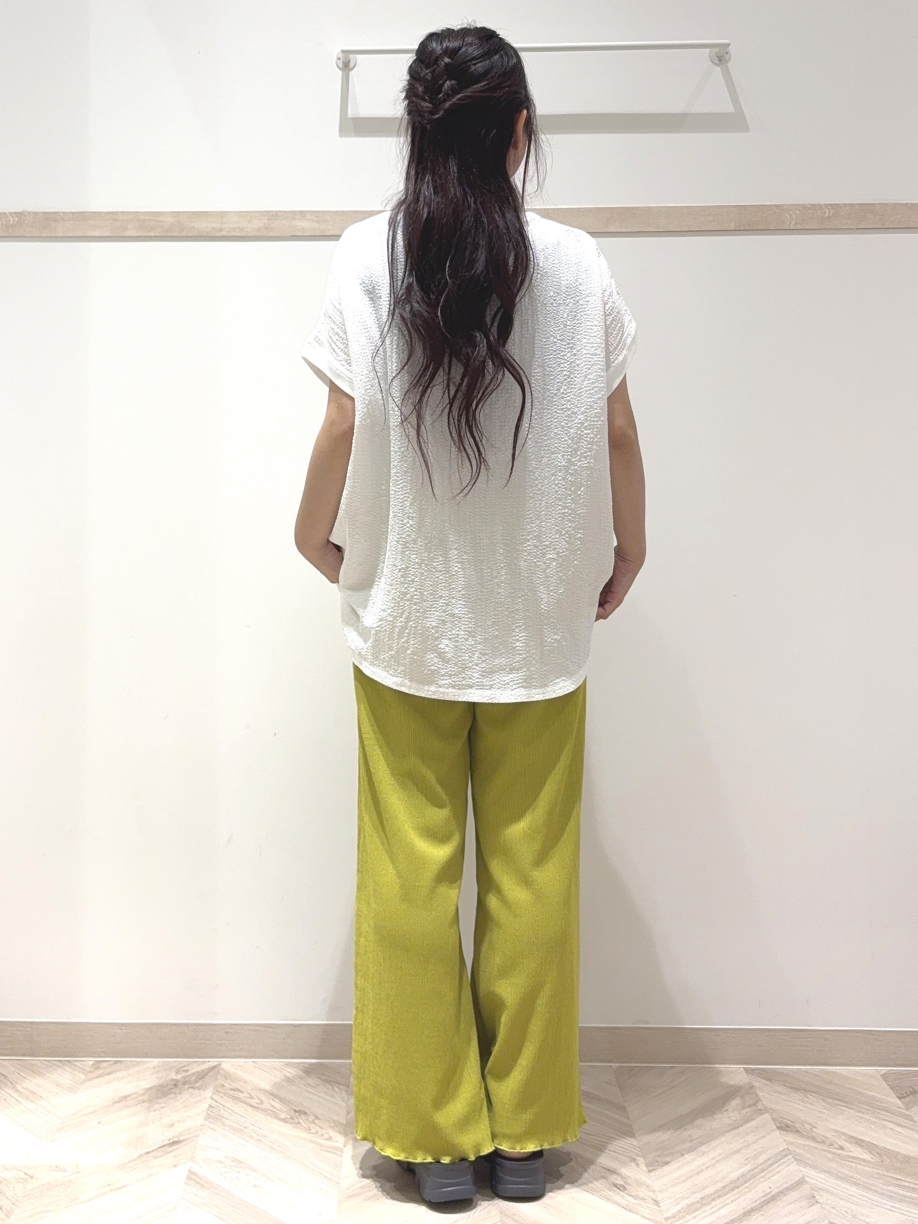 nanaさんの「SHOO･LA･RUE｜【セットアップ可/洗濯後しわになりにくい/S-LL】半袖とろみテーラードジャケット」を使ったコーディネート