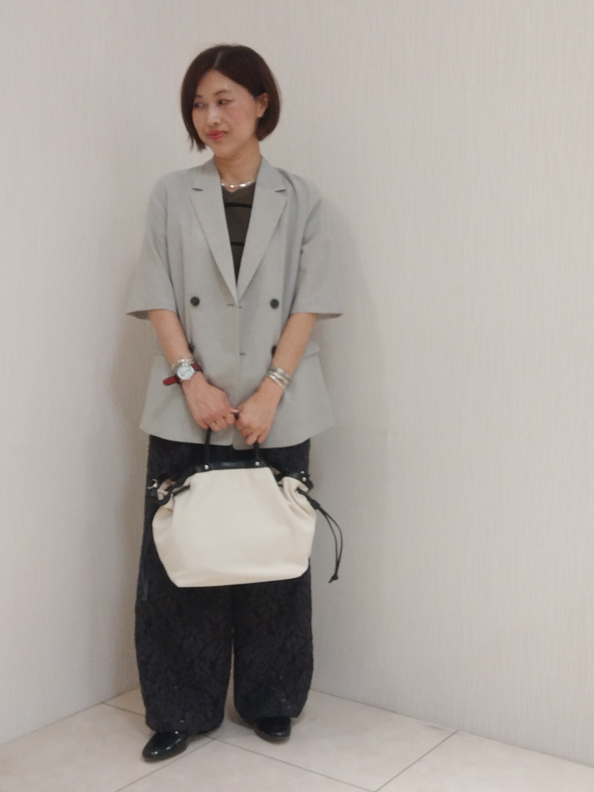 u&minus;macoさんの「UNTITLED｜【11色展開/体型カバー】前後2WAYフレンチスリーブニット」を使ったコーディネート