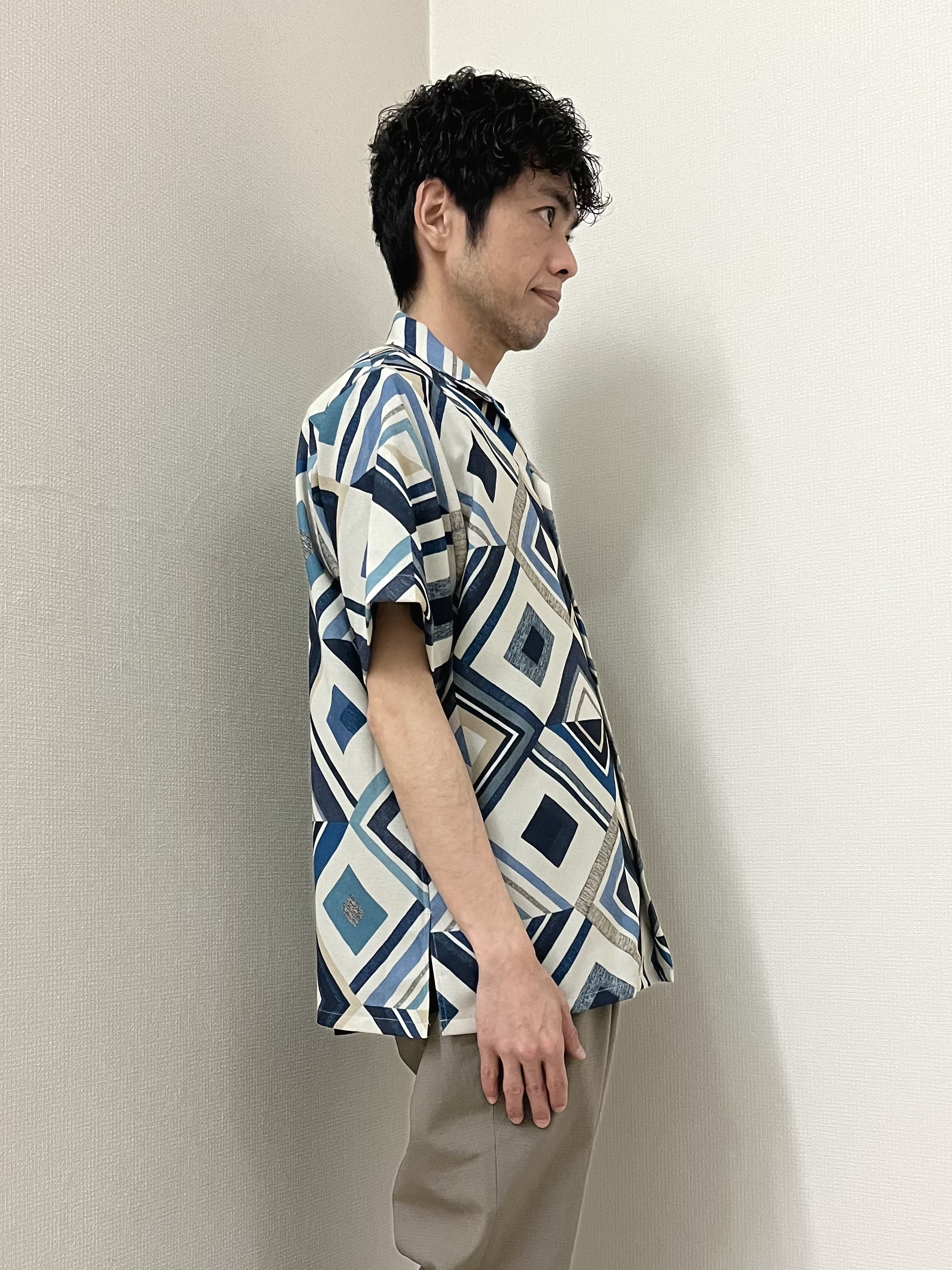 URAさんの「TAKEO KIKUCHI｜【吸汗速乾】タイル柄プリント 半袖シャツ」を使ったコーディネート