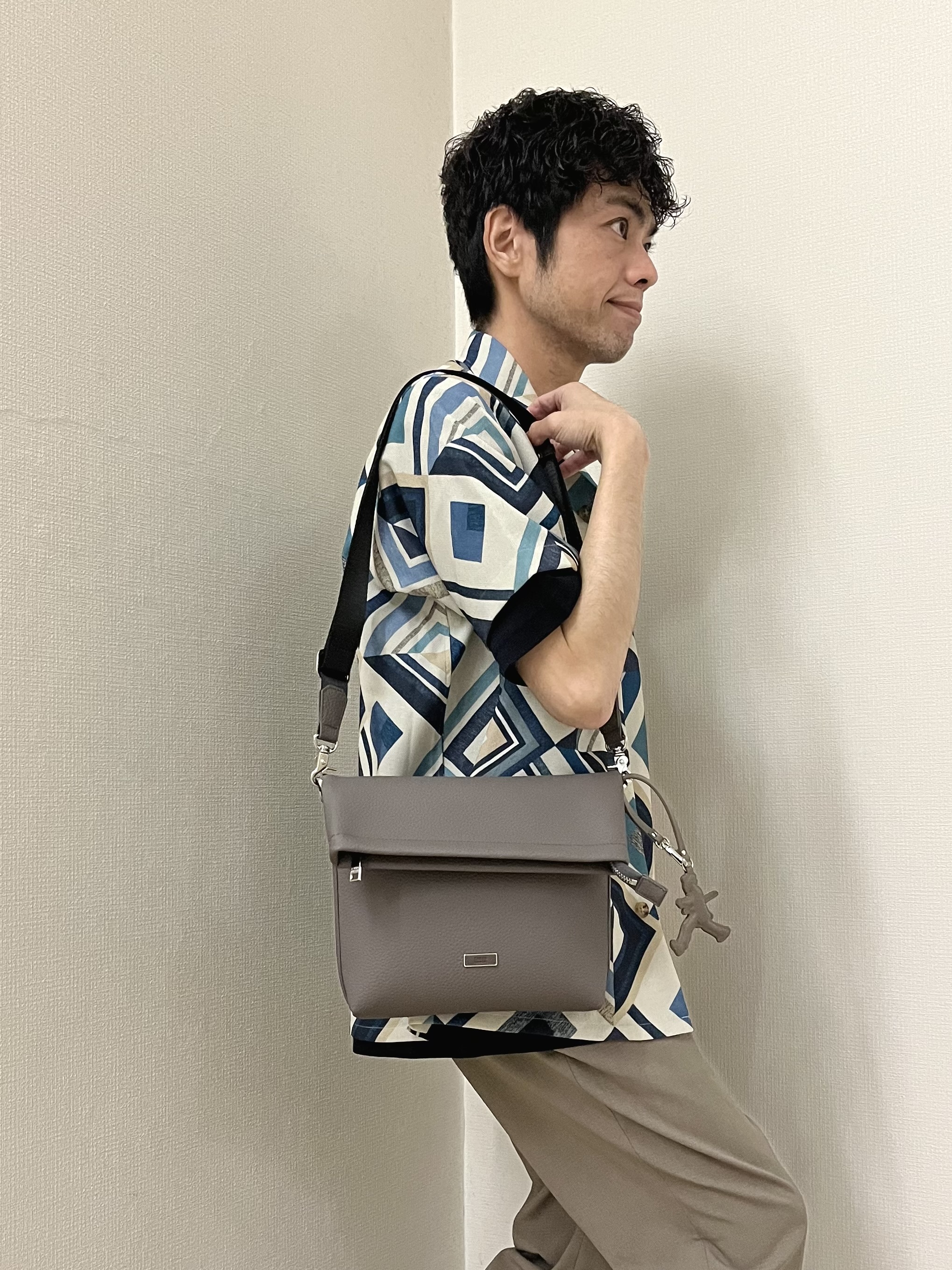 URAさんの「TAKEO KIKUCHI｜【吸汗速乾】タイル柄プリント 半袖シャツ」を使ったコーディネート