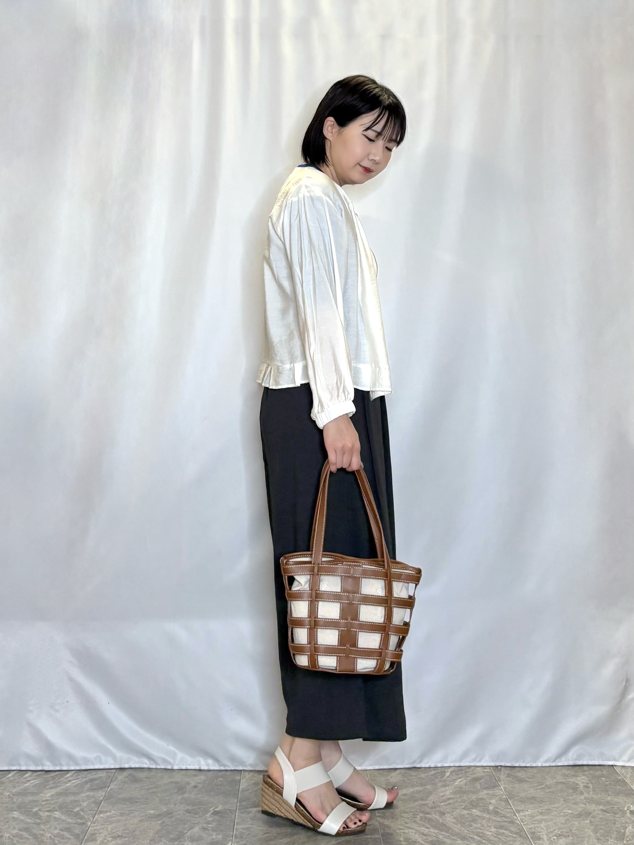 ネリさんの「SHOO･LA･RUE｜【毎日洗える/S-LL/UV】上半身すっきり 二の腕見せない5分袖ニット」を使ったコーディネート
