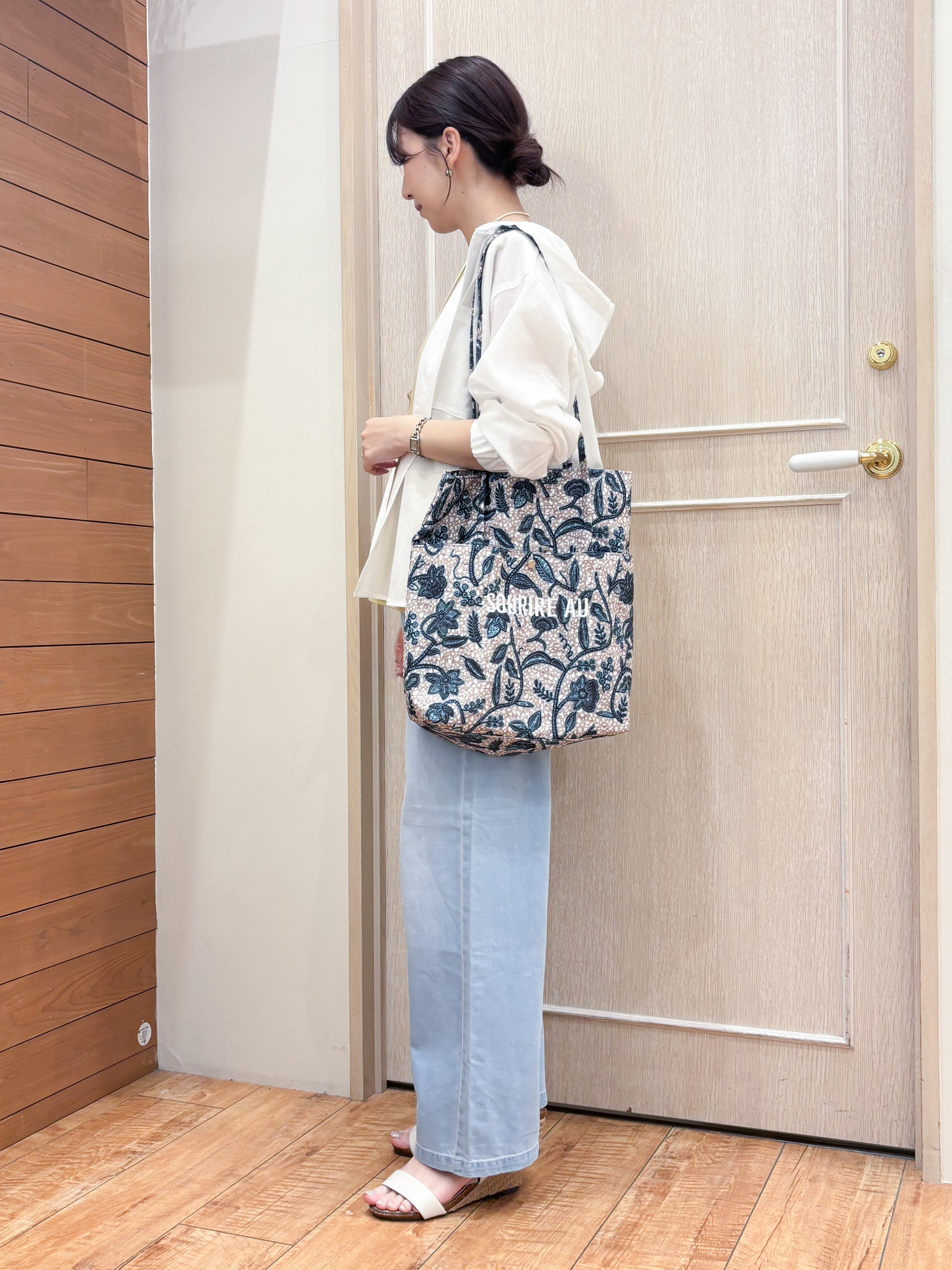 なみさんの「SHOO･LA･RUE｜【通気性〇/洗濯機可/S-LL】UVカット機能付き ライトな着心地シャツパーカ」を使ったコーディネート