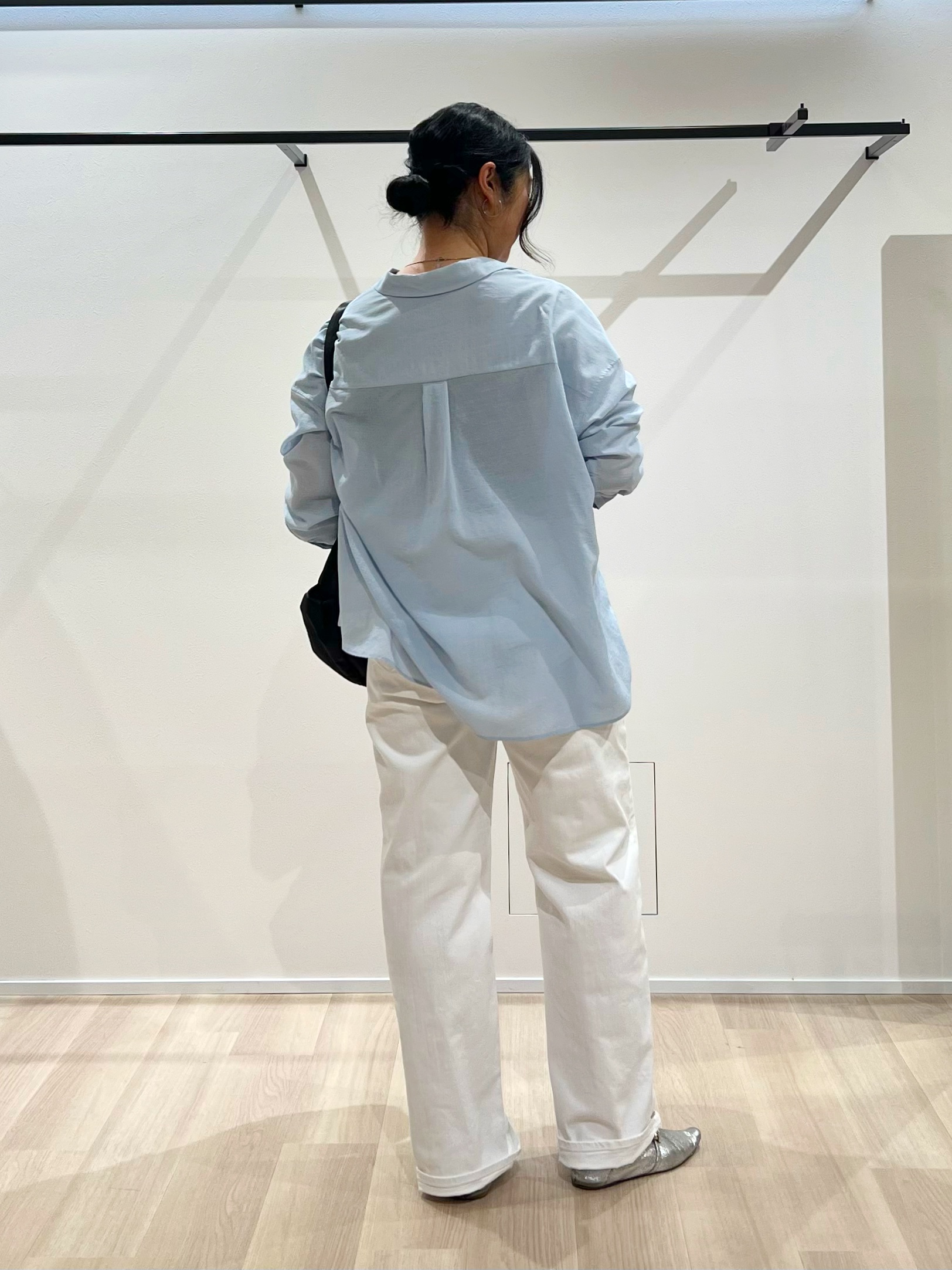 TOMOMIさんの「UNTITLED｜◆【2WAY/マシンウォッシャブル】カシュクールデザインシャツ」を使ったコーディネート