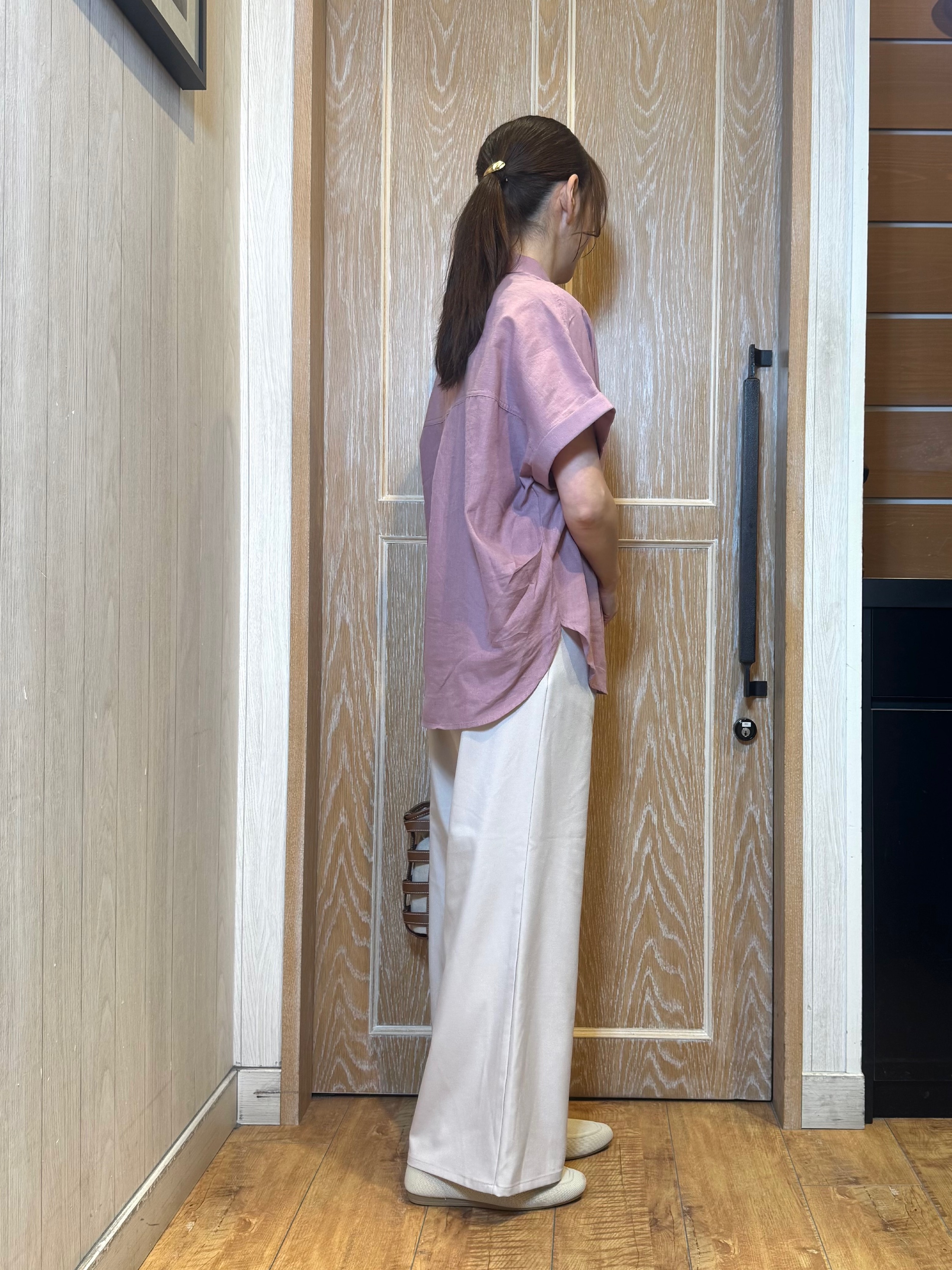 KAORIさんの「SHOO･LA･RUE｜【UV/吸水速乾/抗菌防臭】インせず着られる フレンチリネンスキッパーシャツ」を使ったコーディネート