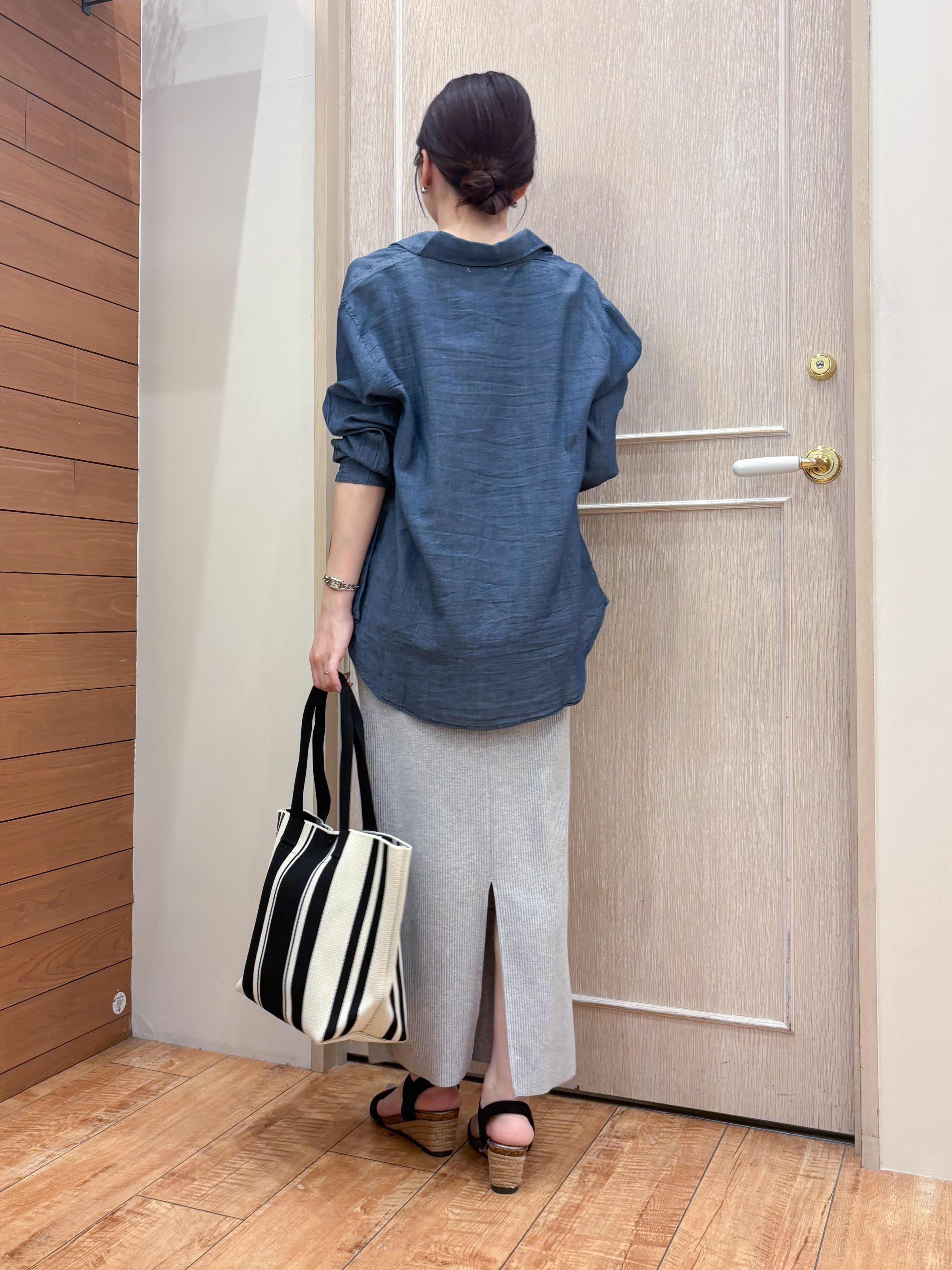 なみさんの「SHOO･LA･RUE｜【UVカット/接触冷感】上品に涼し気 とろみタックノースリーブトップス」を使ったコーディネート