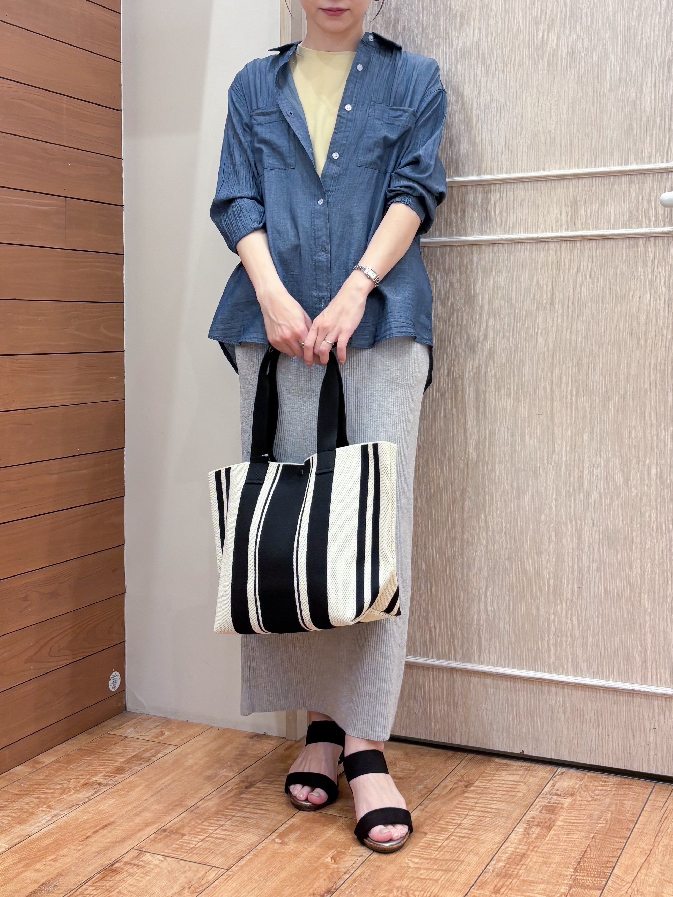 なみさんの「SHOO･LA･RUE｜【UVカット/接触冷感】上品に涼し気 とろみタックノースリーブトップス」を使ったコーディネート