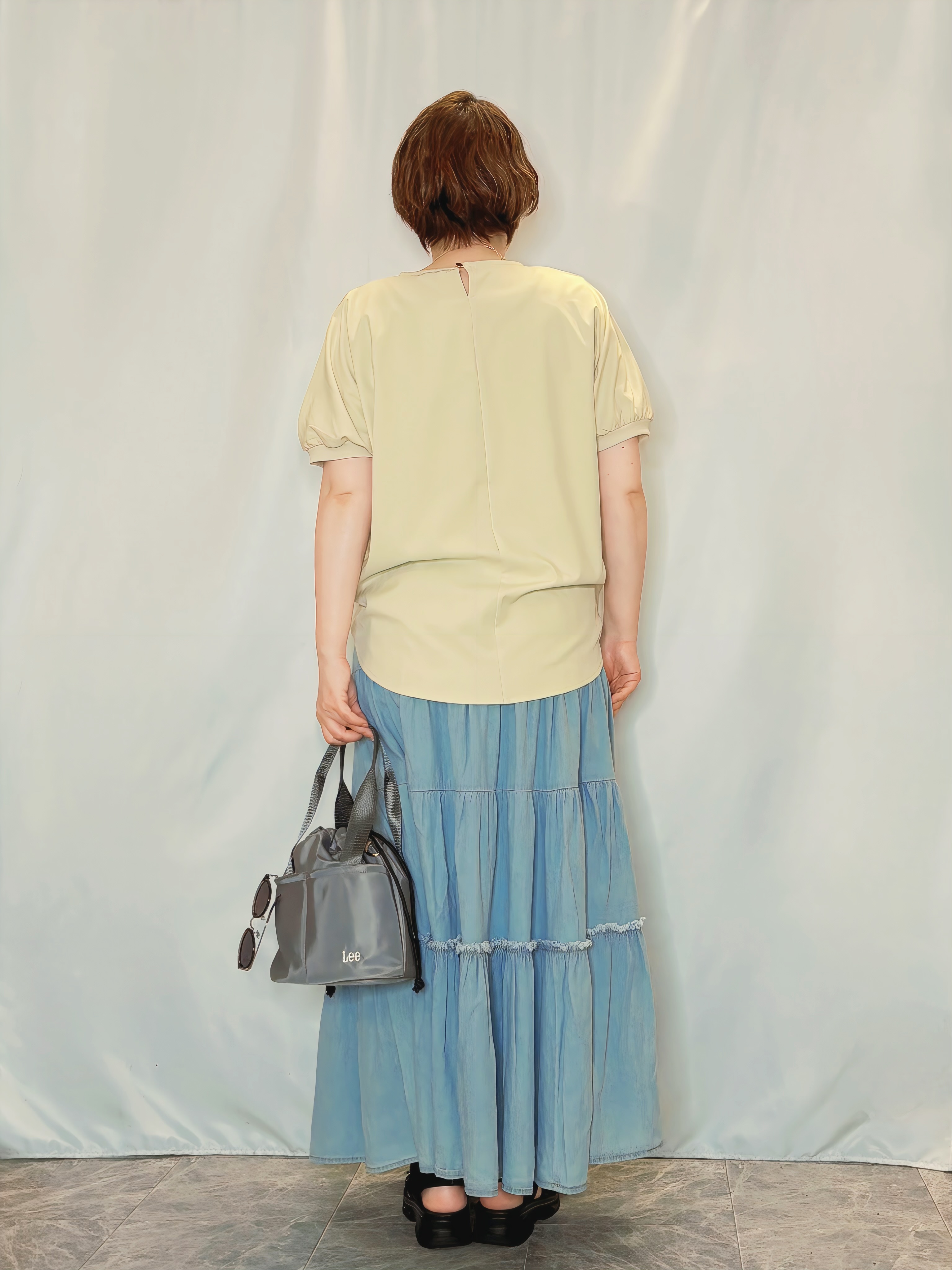 たみさんの「SHOO･LA･RUE｜【洗濯後しわになりにくい】インせず着られる さらっとタッチのドルマンブラウス」を使ったコーディネート