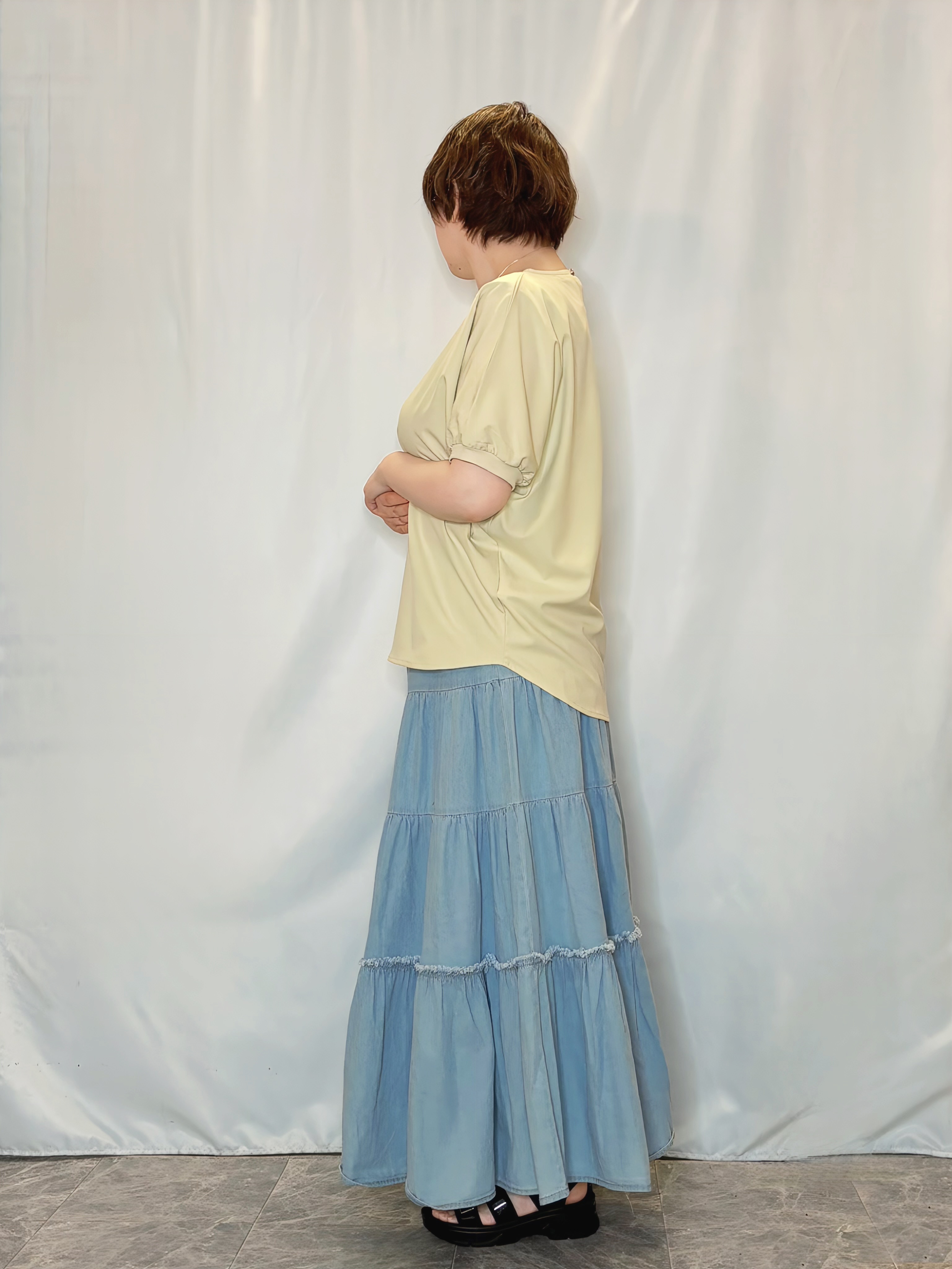 たみさんの「SHOO･LA･RUE｜【洗濯後しわになりにくい】インせず着られる さらっとタッチのドルマンブラウス」を使ったコーディネート