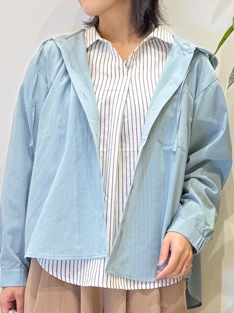 misakiさんの「SHOO･LA･RUE｜【通気性〇/洗濯機可/S-LL】UVカット機能付き ライトな着心地シャツパーカ」を使ったコーディネート