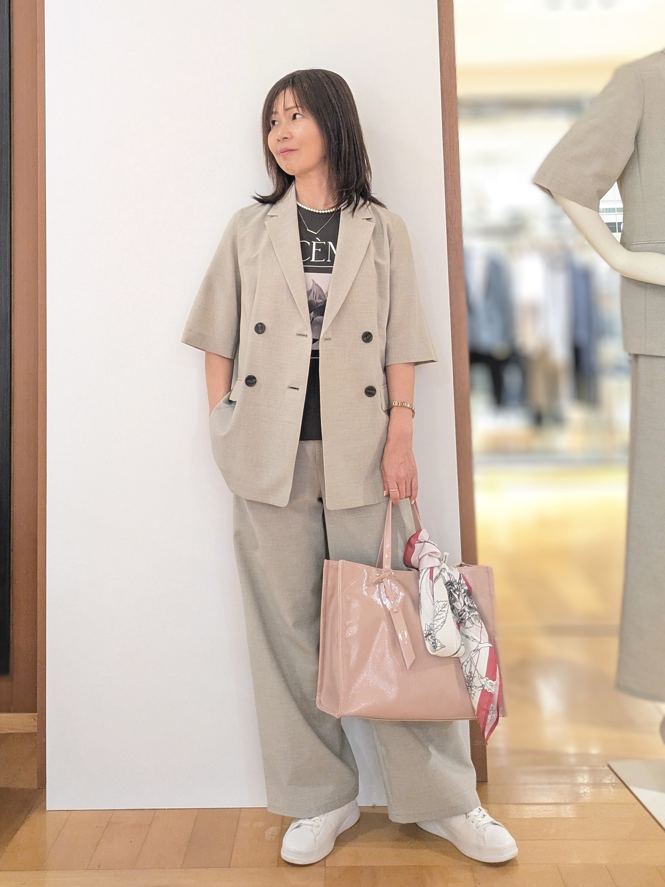 laverさんの「UNTITLED｜【シワになりにくい/セットアップ可/接触冷感】ハーフスリーブジャケット」を使ったコーディネート