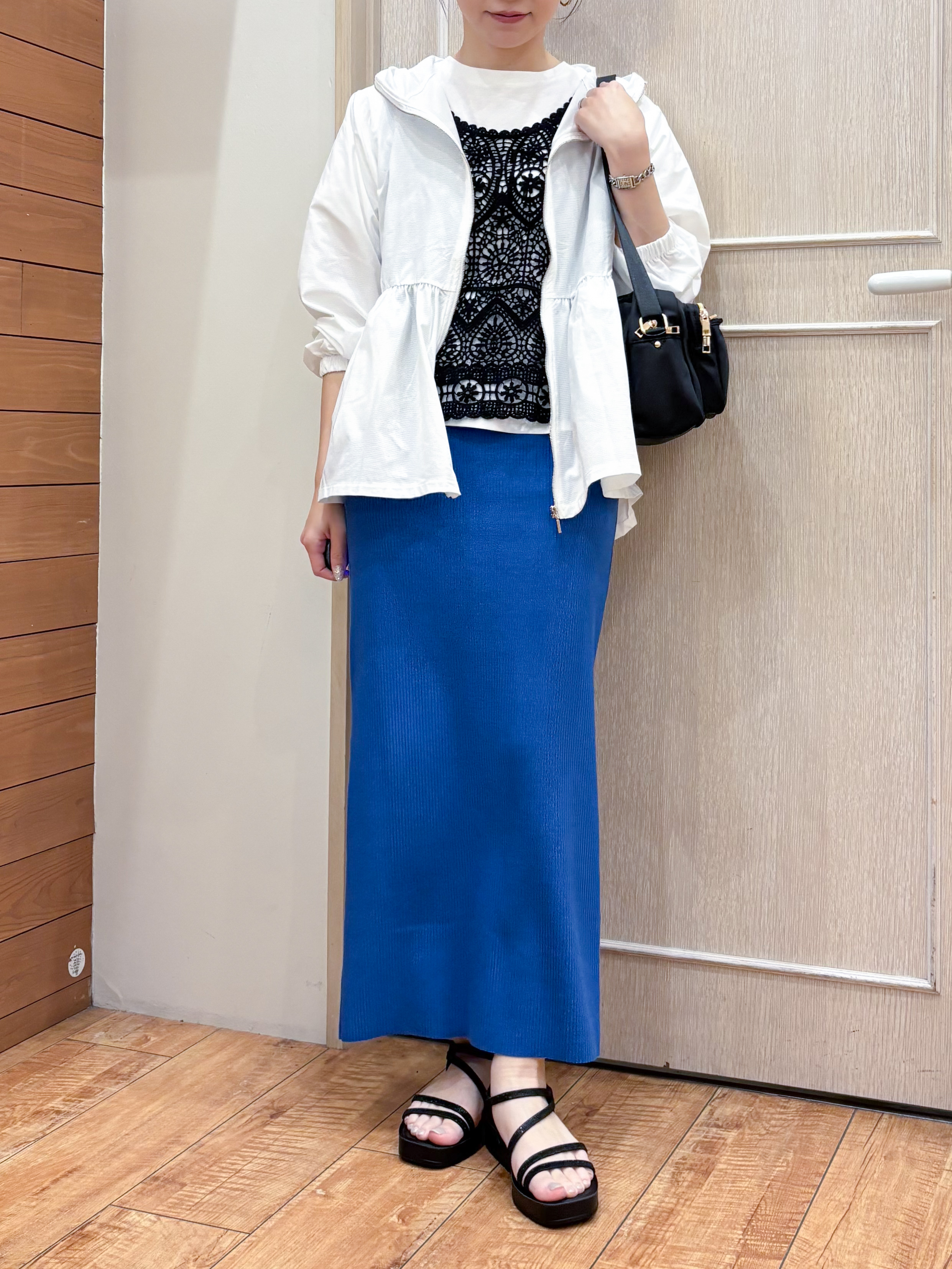 なみさんの「SHOO･LA･RUE｜【S-LL/体型カバー】日焼け対策にも女性らしさを UVカットペプラムパーカ」を使ったコーディネート