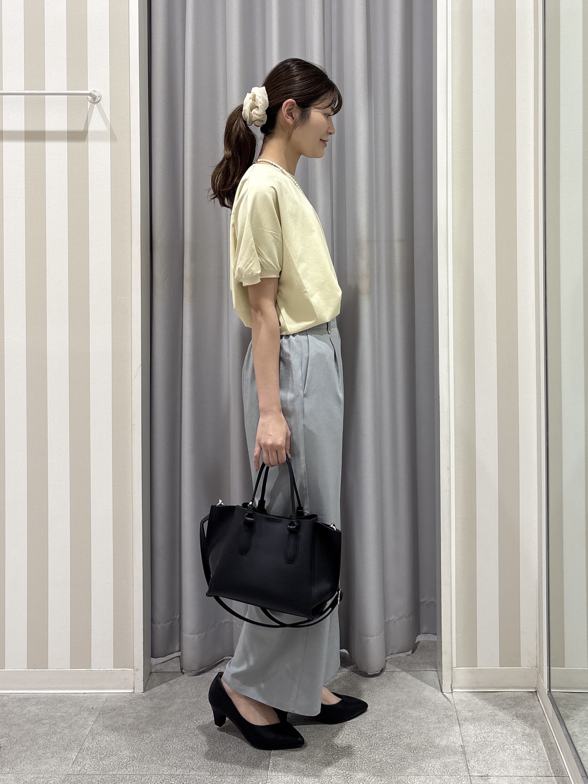 Rikaさんの「SHOO･LA･RUE｜【洗濯後しわになりにくい】インせず着られる さらっとタッチのドルマンブラウス」を使ったコーディネート