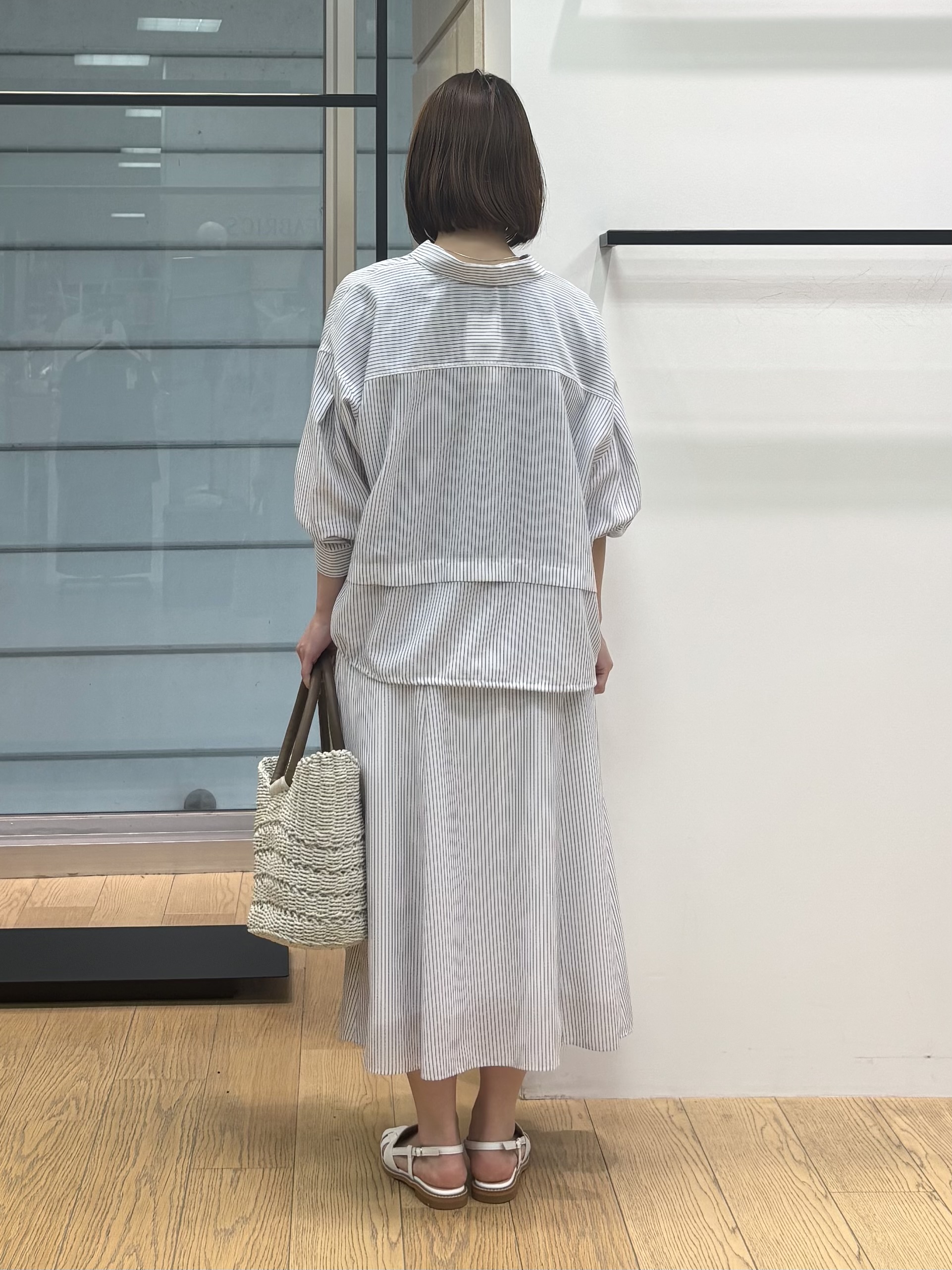 asamiさんの「INDIVI｜【洗える】ガーター編みVネックニットT」を使ったコーディネート