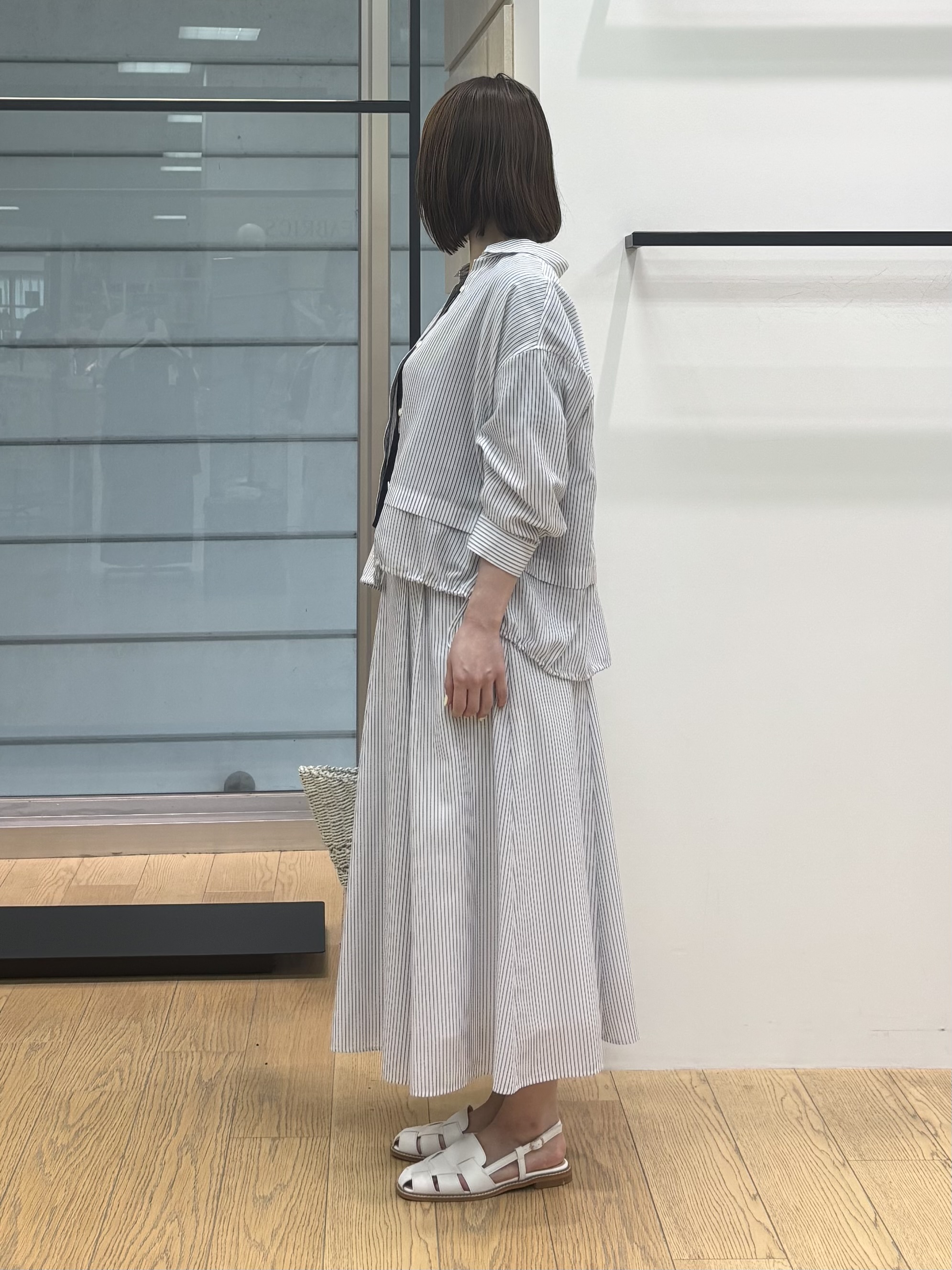 asamiさんの「INDIVI｜【洗える】ガーター編みVネックニットT」を使ったコーディネート