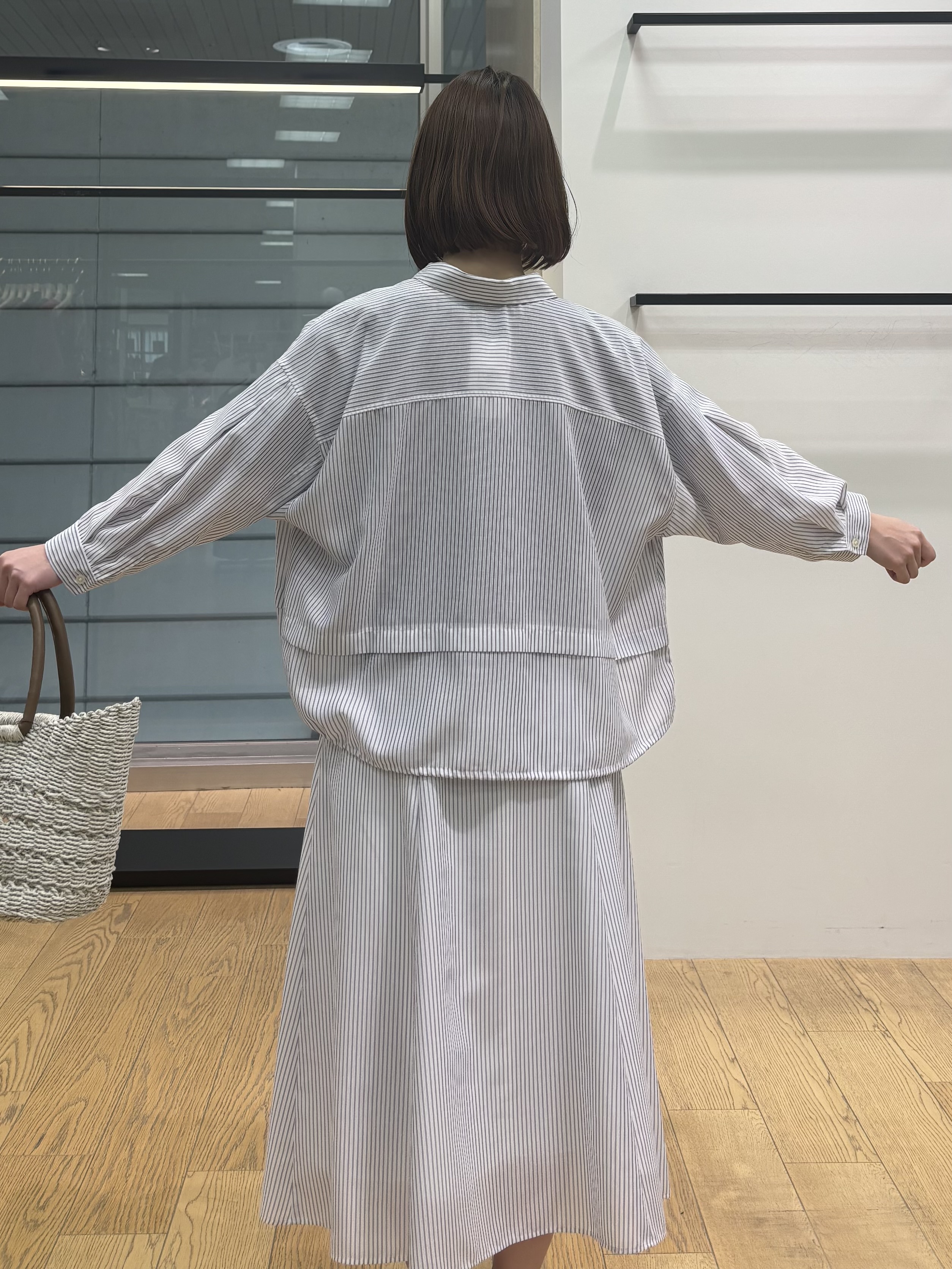 asamiさんの「INDIVI｜【洗える】ガーター編みVネックニットT」を使ったコーディネート