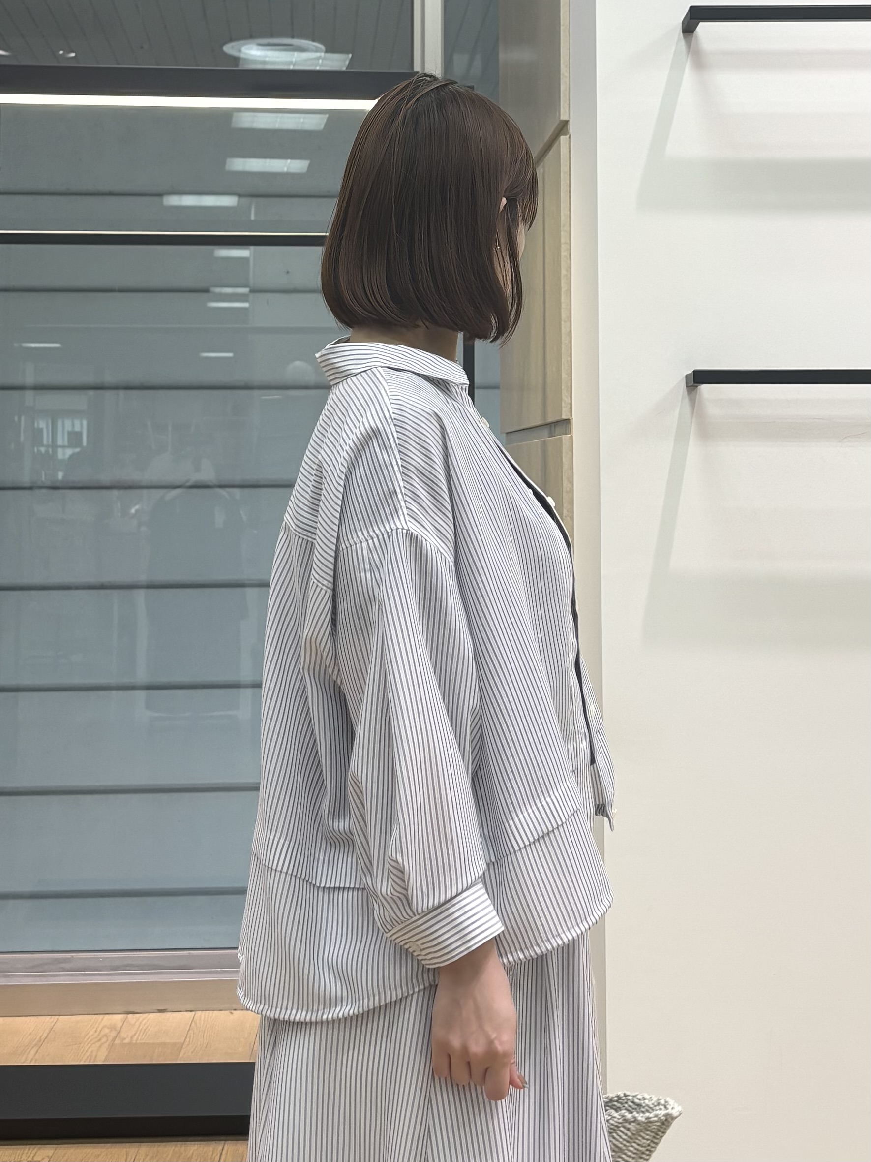 asamiさんの「INDIVI｜【洗える】ガーター編みVネックニットT」を使ったコーディネート
