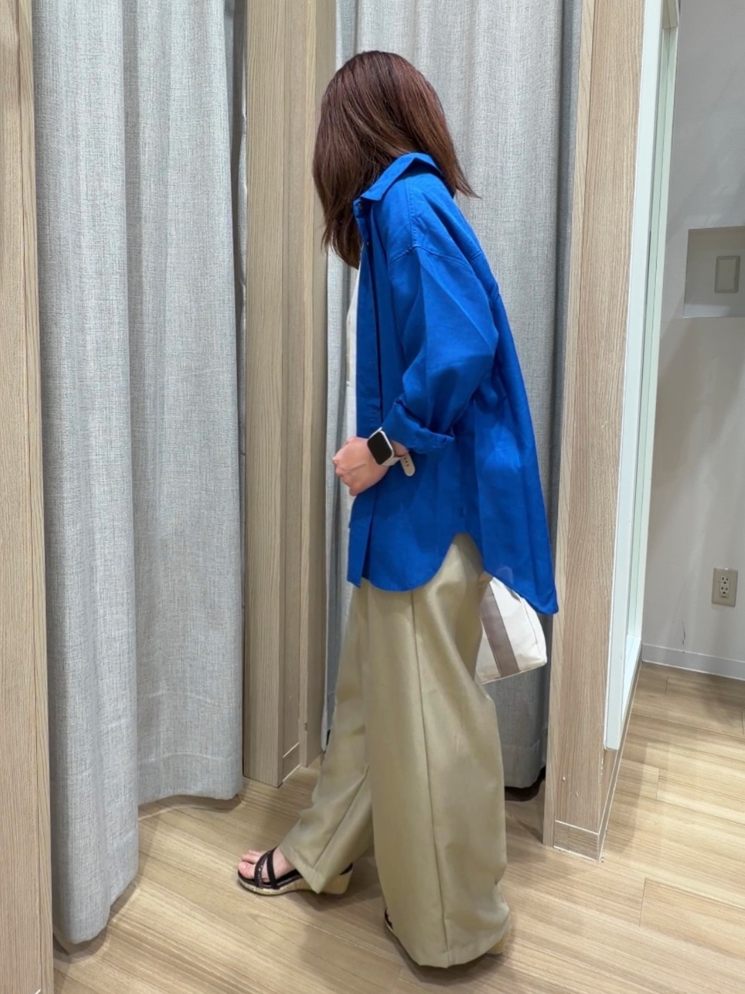 Fumikaさんの「grove｜【洗濯機OK】朝晩の気温差に◎軽やかシアーシャツ」を使ったコーディネート