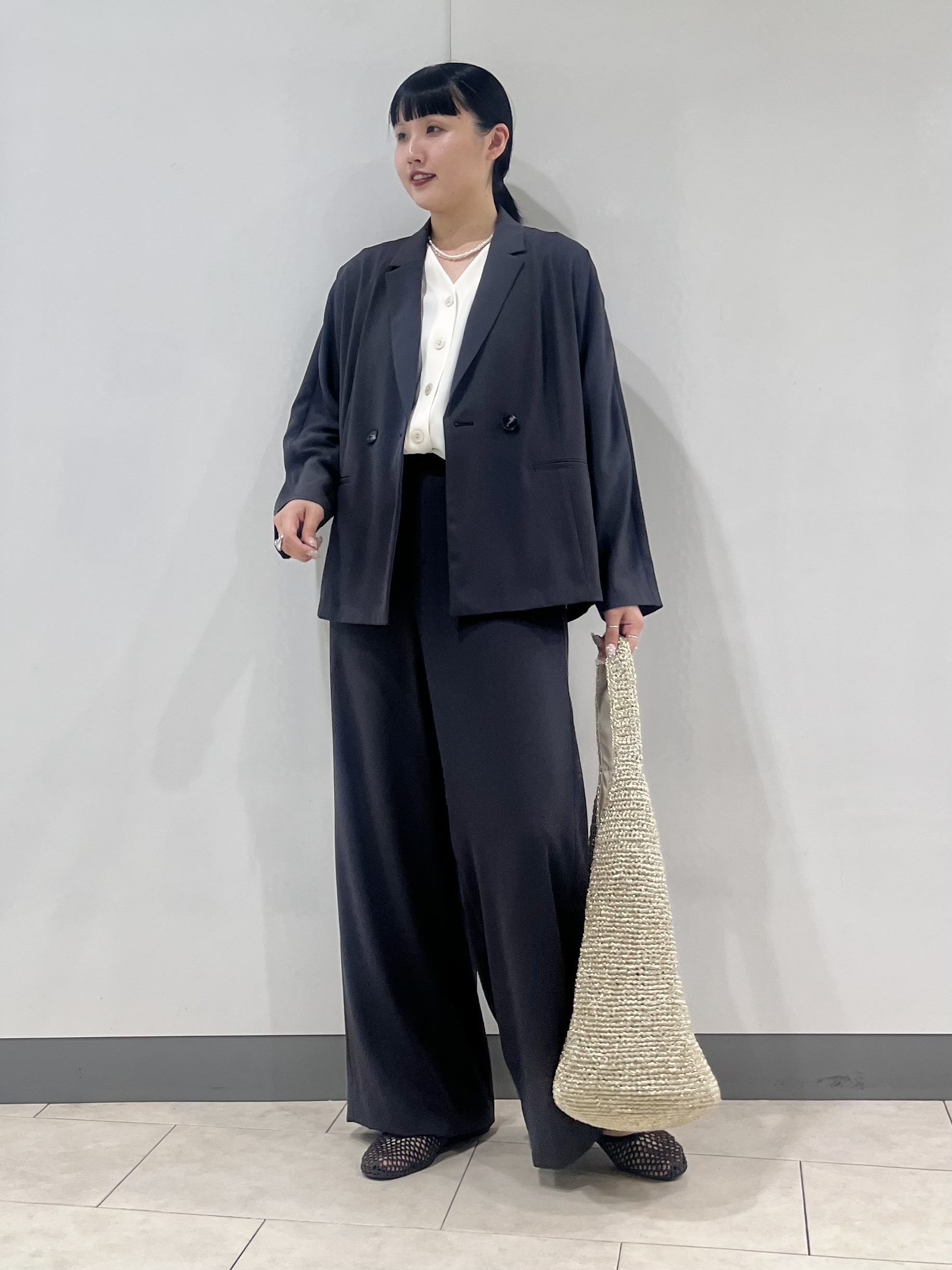 hasuさんの「INDIVI｜【接触冷感／透湿／着る日傘】ドルマンダブルジャケット」を使ったコーディネート
