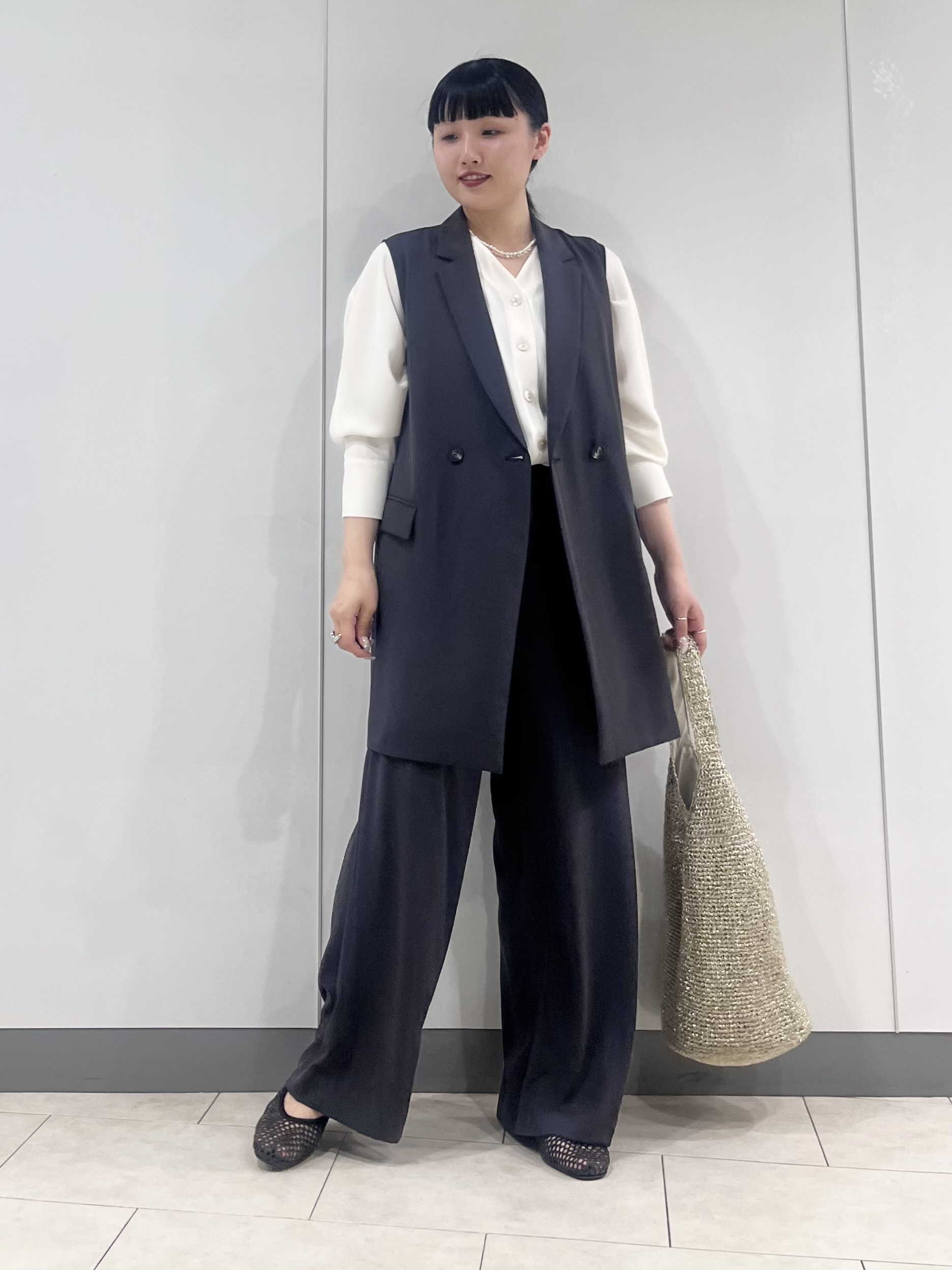 hasuさんの「INDIVI｜【接触冷感／透湿／着る日傘】颯爽ジレジャケット」を使ったコーディネート