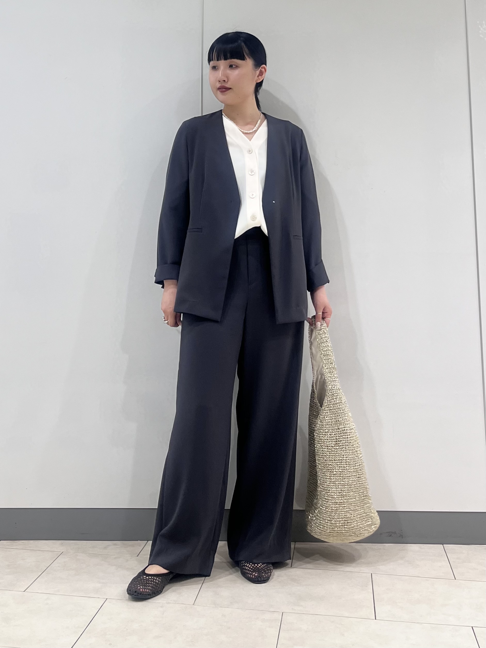 hasuさんの「INDIVI｜【接触冷感／透湿／着る日傘】ノーカラージャケット」を使ったコーディネート