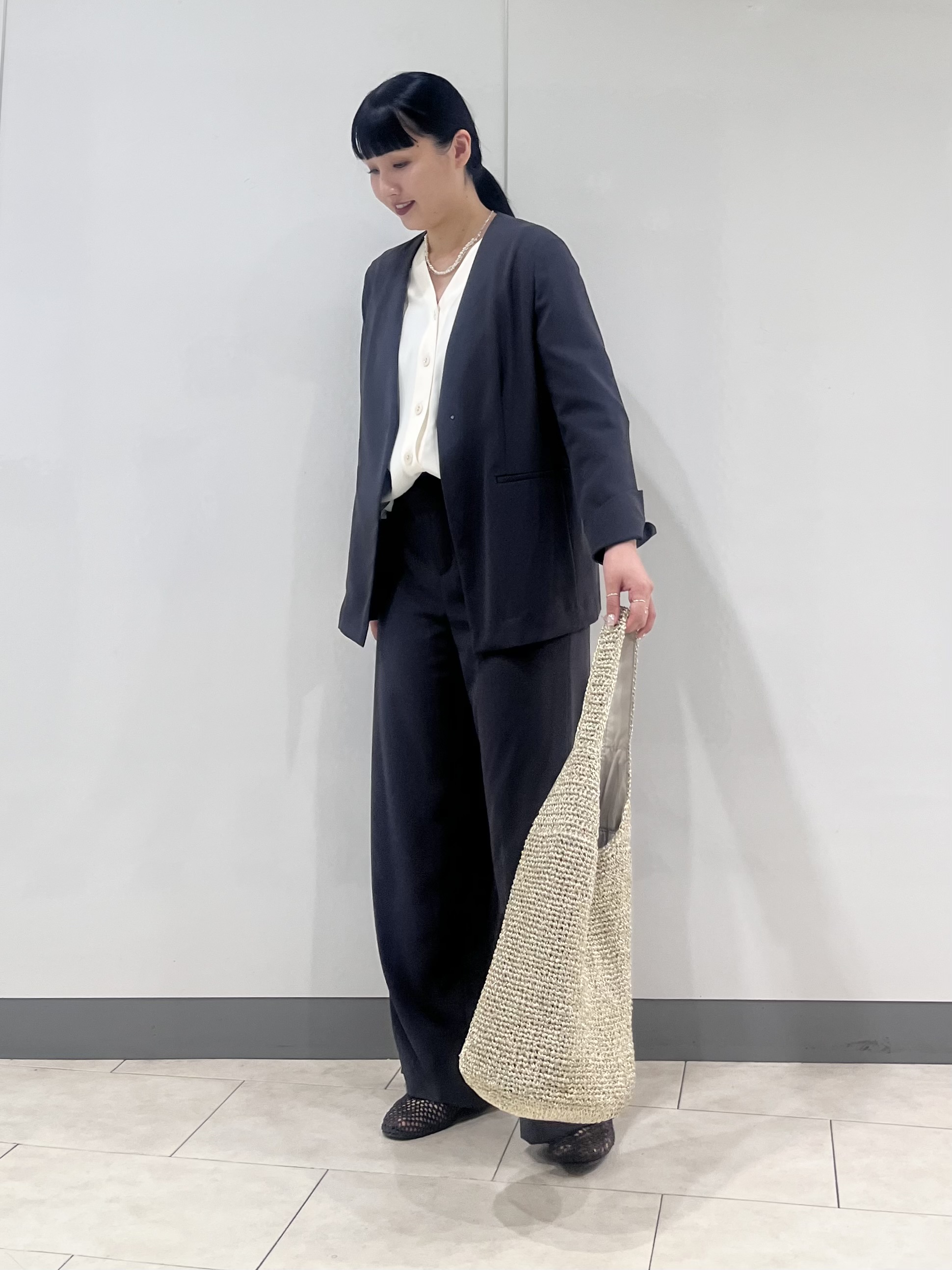 hasuさんの「INDIVI｜【接触冷感／透湿／着る日傘】ノーカラージャケット」を使ったコーディネート