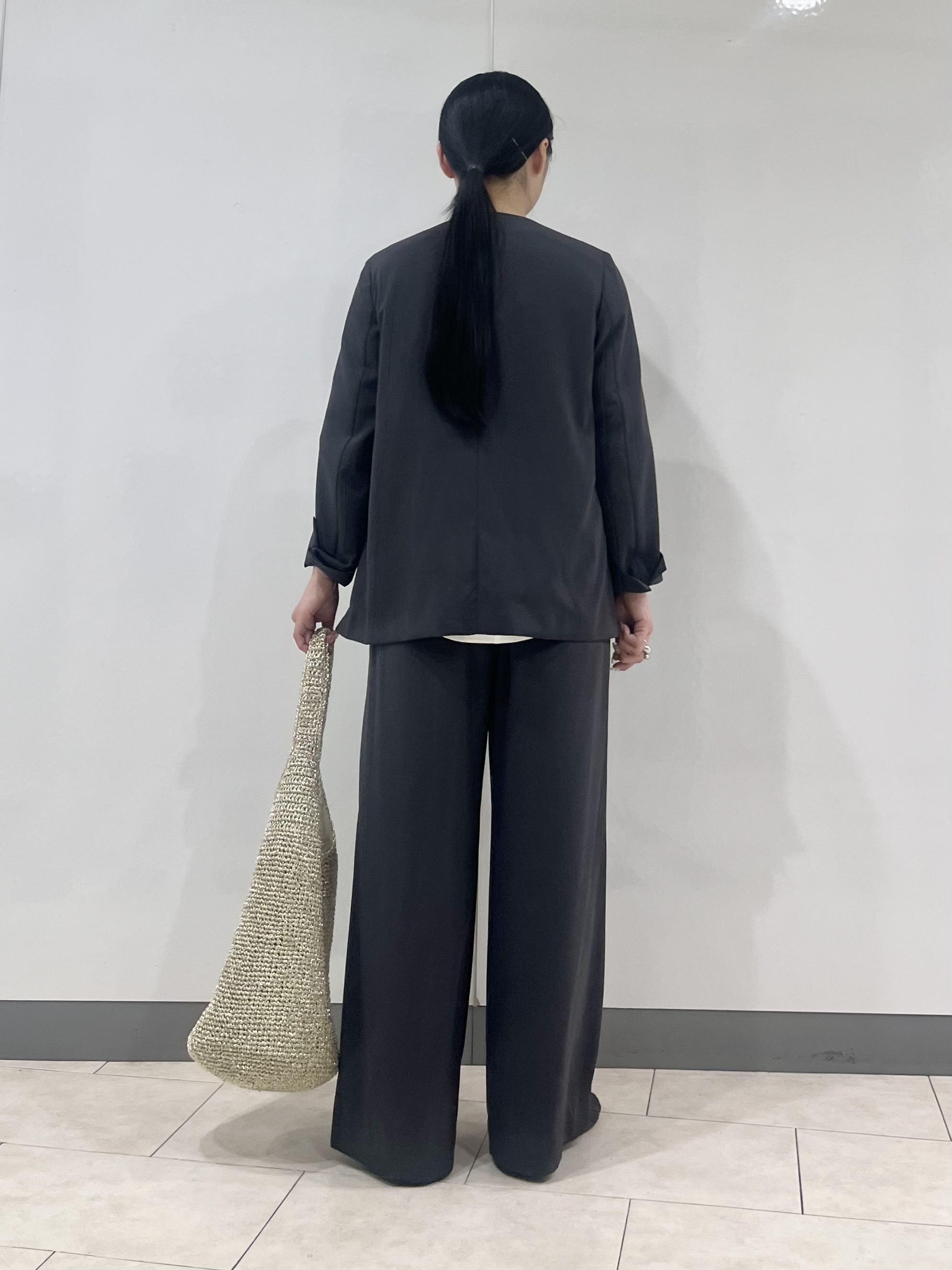 hasuさんの「INDIVI｜【接触冷感／透湿／着る日傘】ノーカラージャケット」を使ったコーディネート