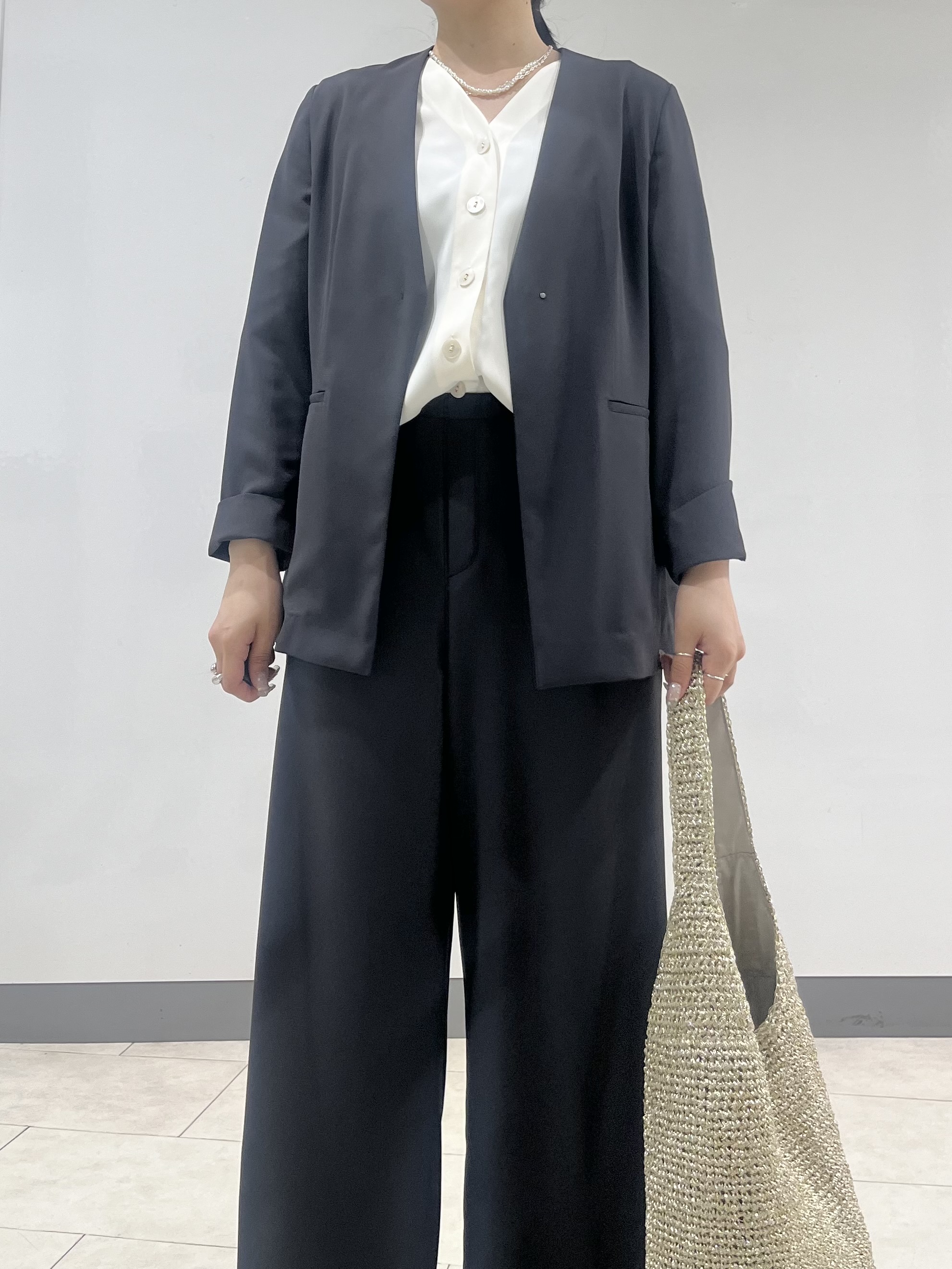 hasuさんの「INDIVI｜【接触冷感／透湿／着る日傘】ノーカラージャケット」を使ったコーディネート