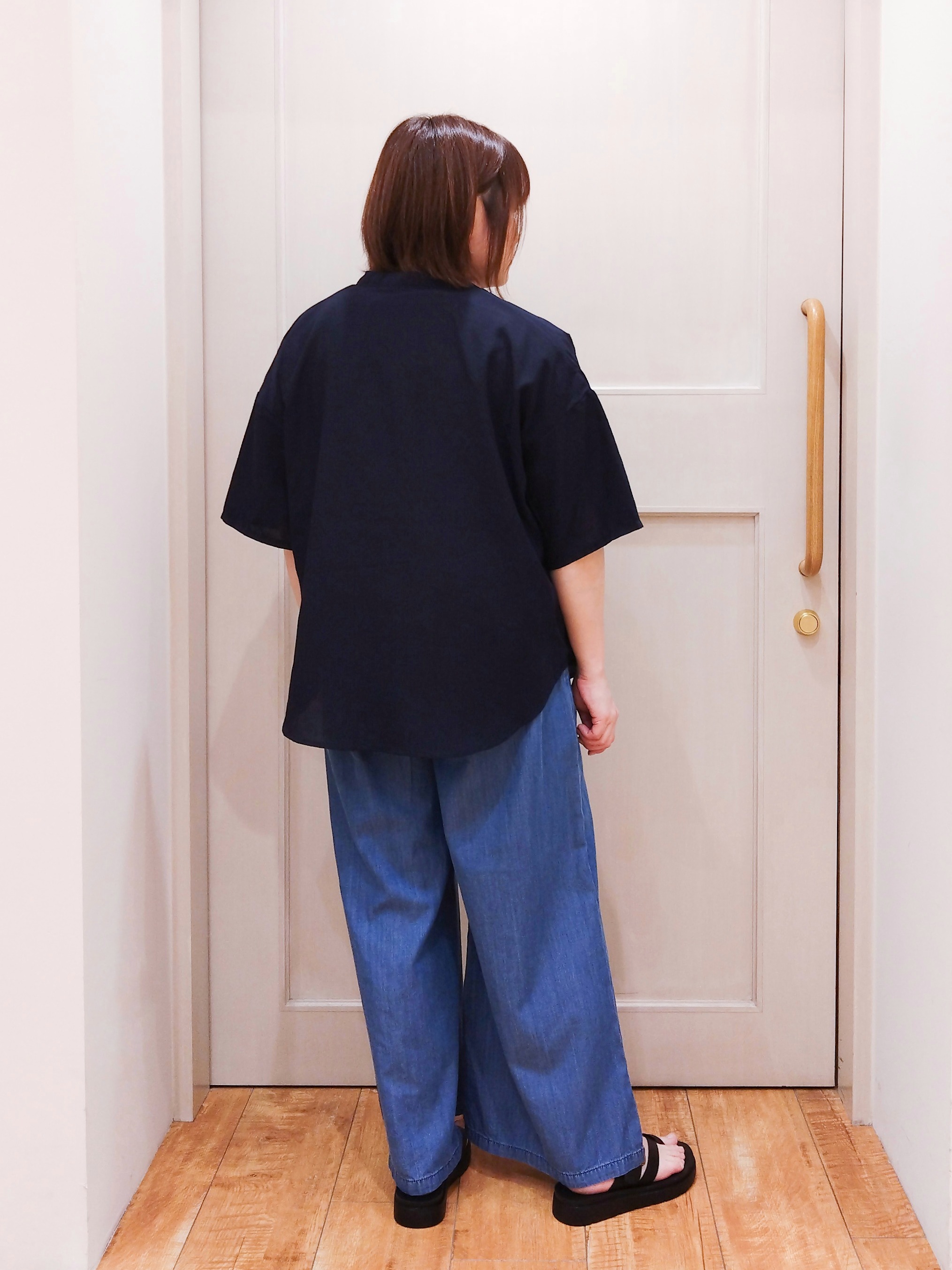 みーさんの「SHOO･LA･RUE｜【洗濯機可/S-LL】大人の抜け感 ゆるっと5分袖シャツ」を使ったコーディネート