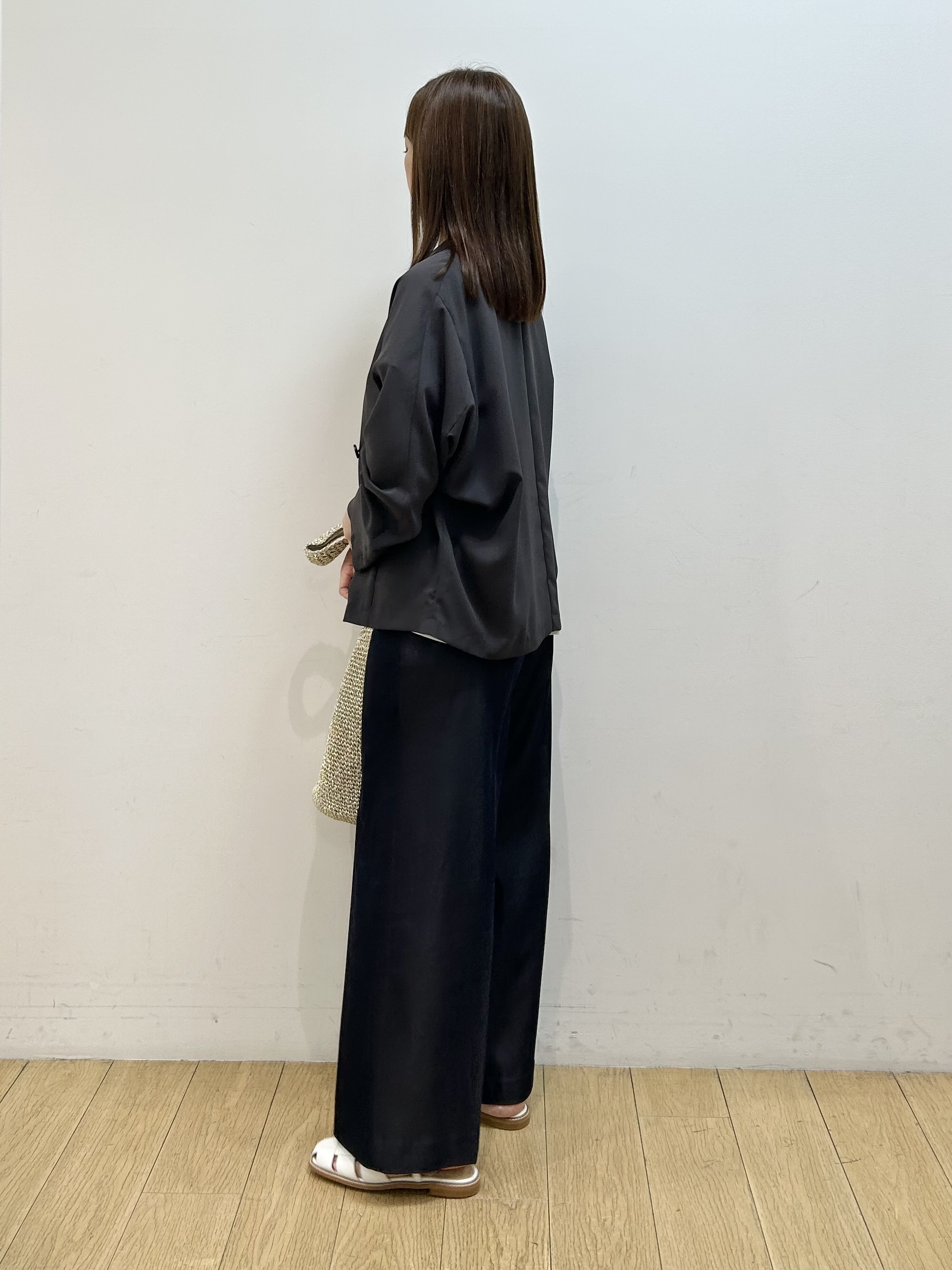 kozueさんの「INDIVI｜【接触冷感／透湿／着る日傘】ドルマンダブルジャケット」を使ったコーディネート