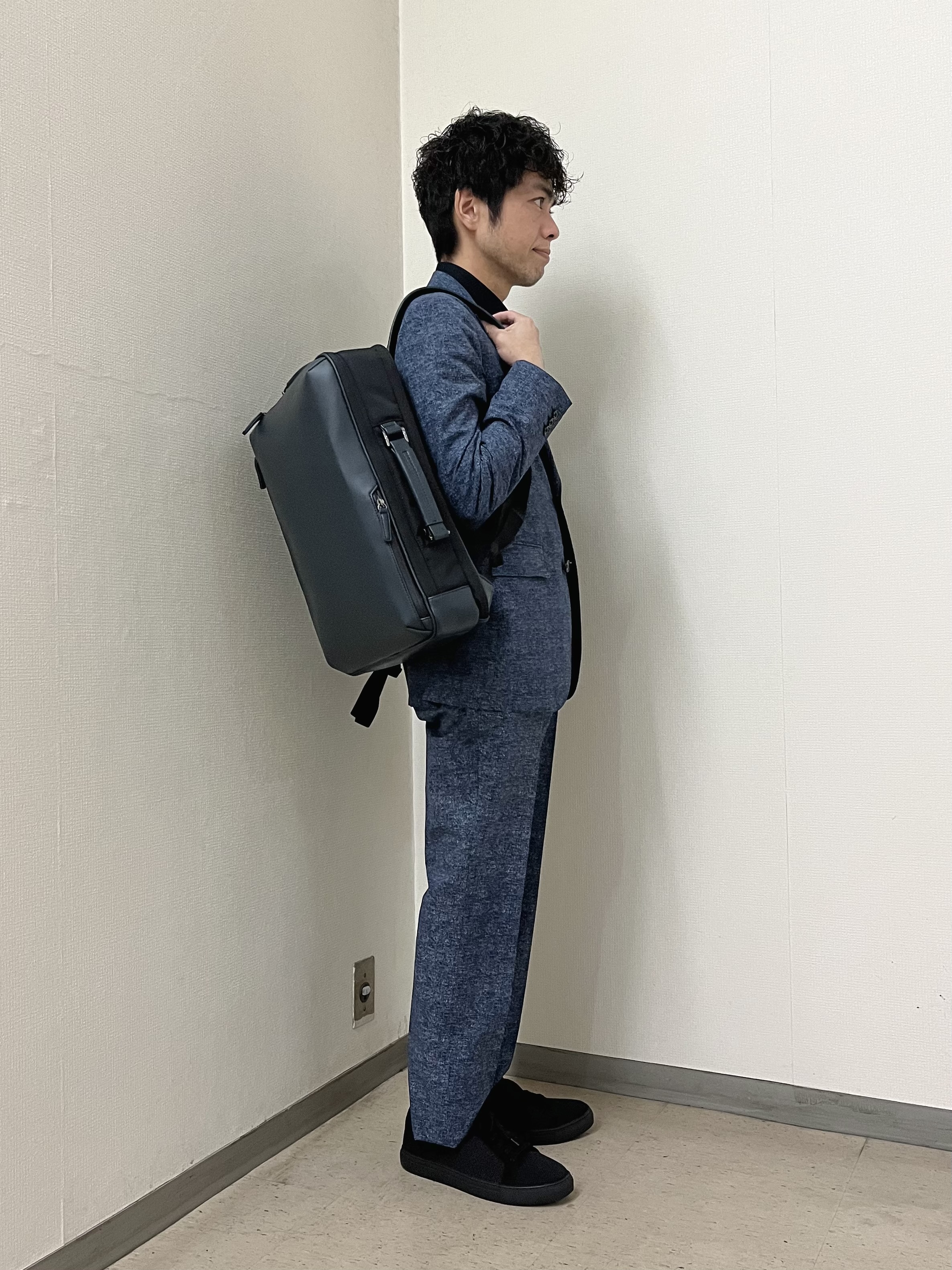 URAさんの「TAKEO KIKUCHI｜【抗菌防臭】COOL DOTS（R）ドビープリント パンツ」を使ったコーディネート