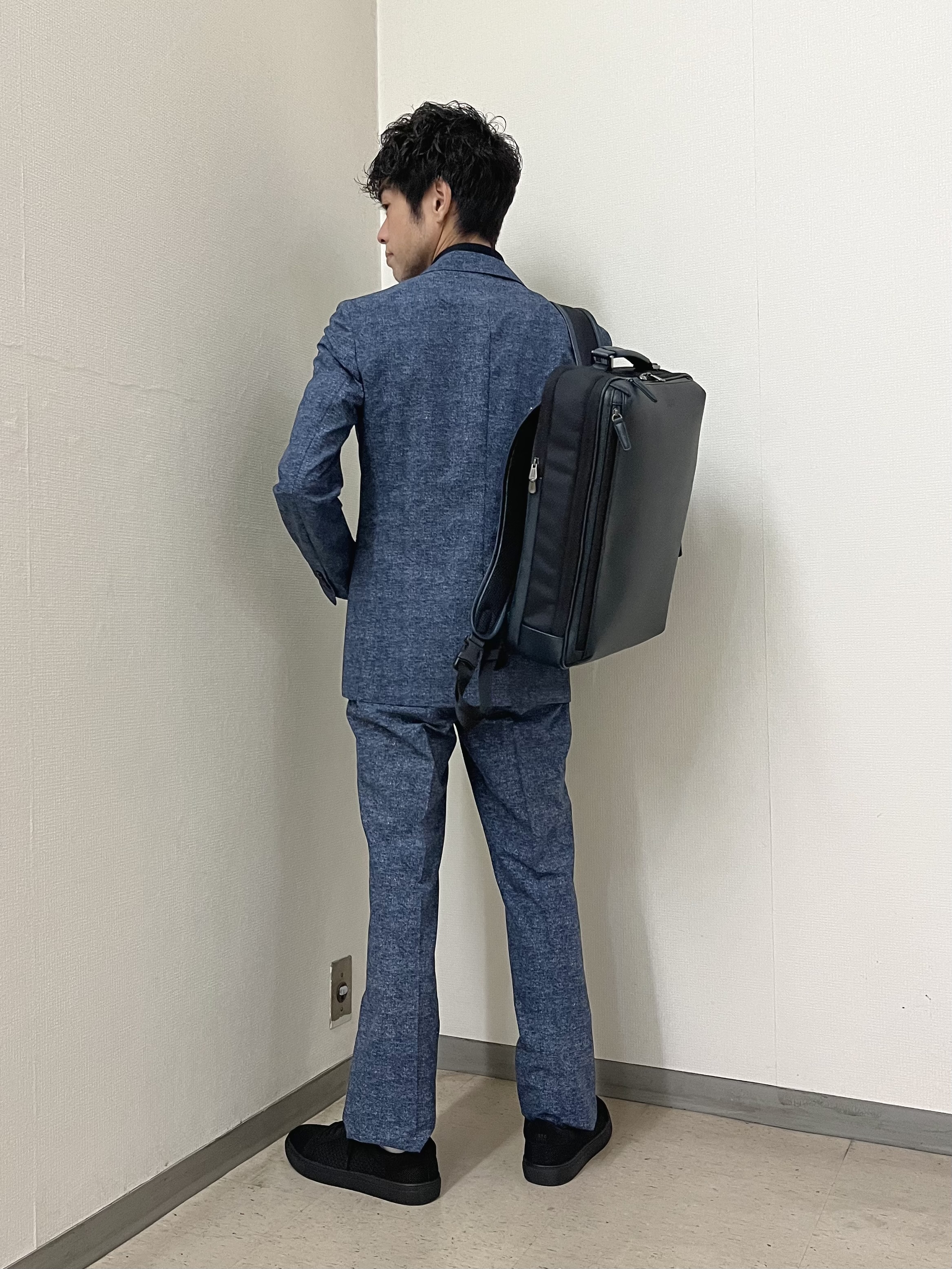 URAさんの「TAKEO KIKUCHI｜【抗菌防臭】COOL DOTS（R）ドビープリント パンツ」を使ったコーディネート