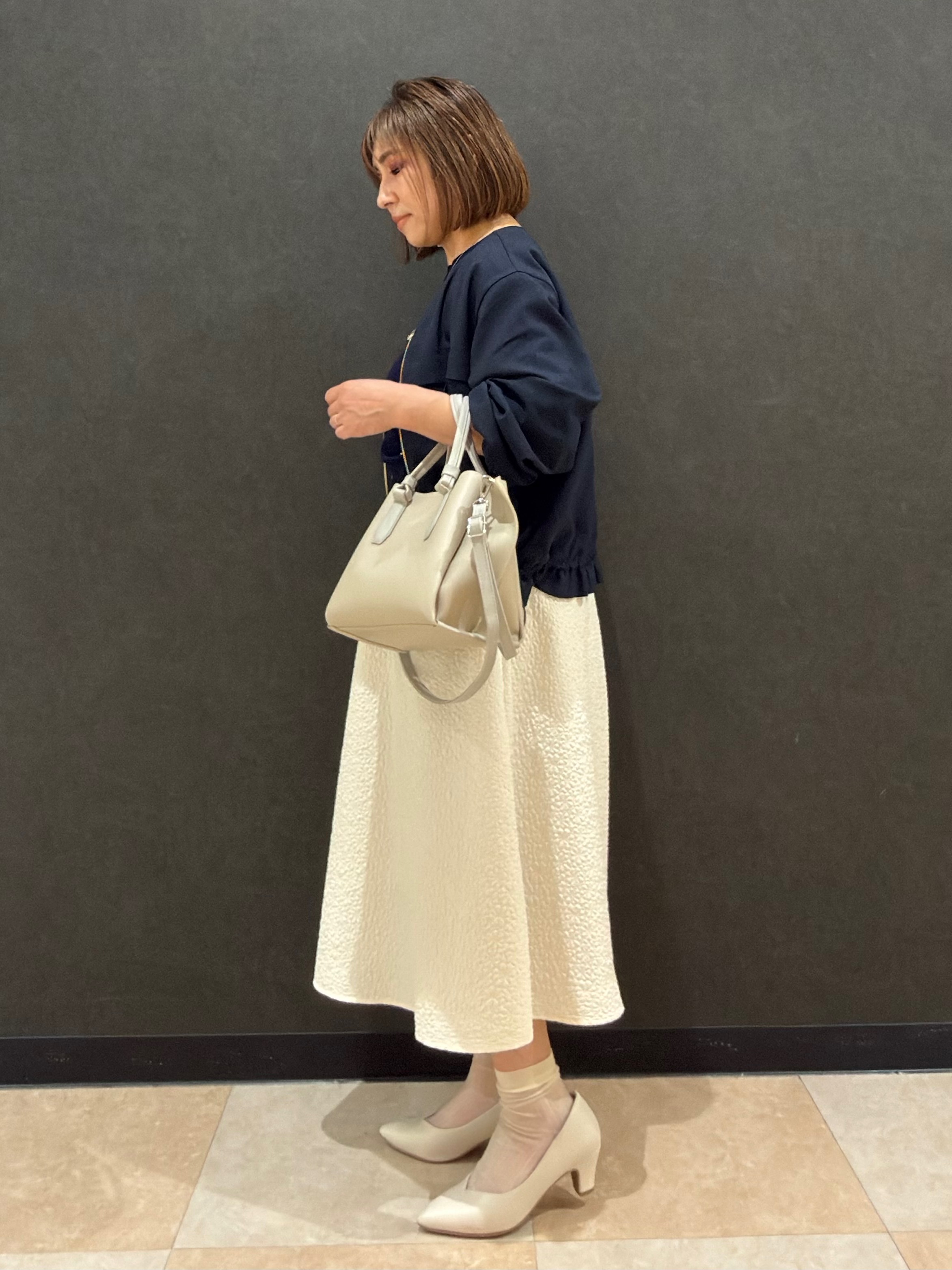 Megさんの「SHOO･LA･RUE｜【S-LL/二の腕カバー】品よく隠せる ドット刺繍5分袖ニット」を使ったコーディネート