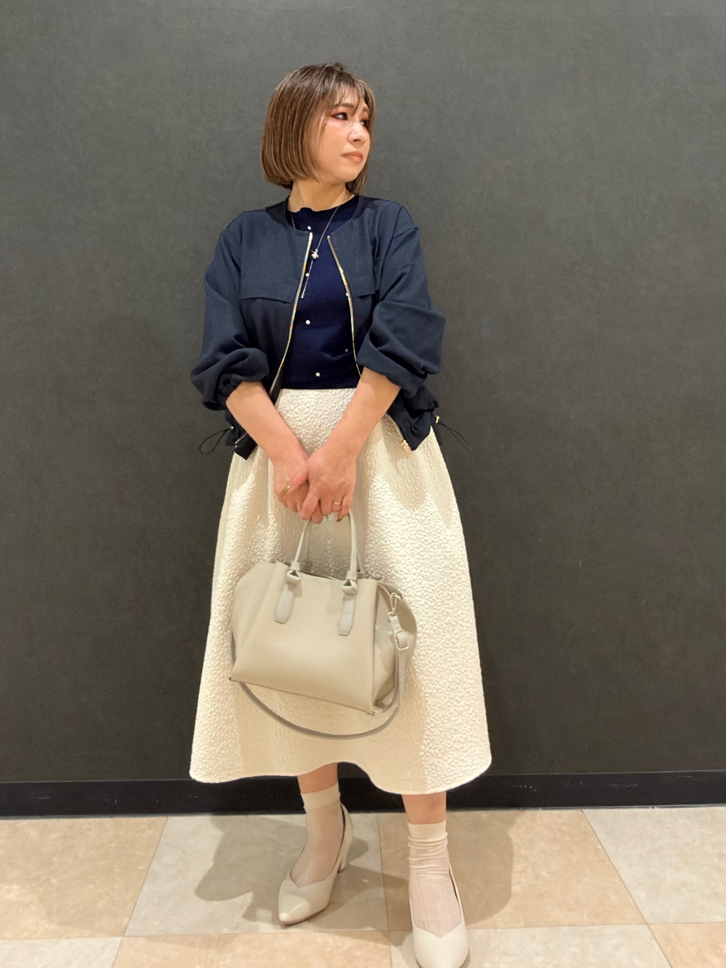 Megさんの「SHOO･LA･RUE｜【S-LL/二の腕カバー】品よく隠せる ドット刺繍5分袖ニット」を使ったコーディネート