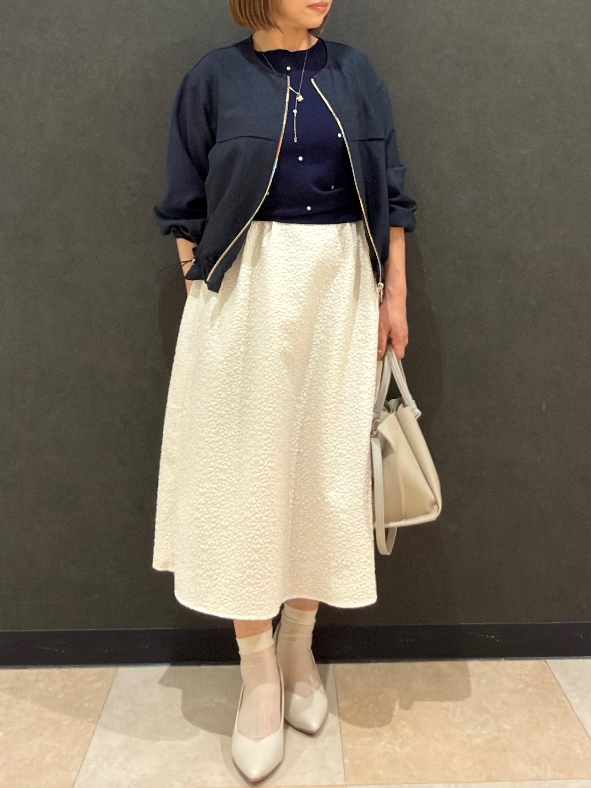 Megさんの「SHOO･LA･RUE｜【S-LL/二の腕カバー】品よく隠せる ドット刺繍5分袖ニット」を使ったコーディネート