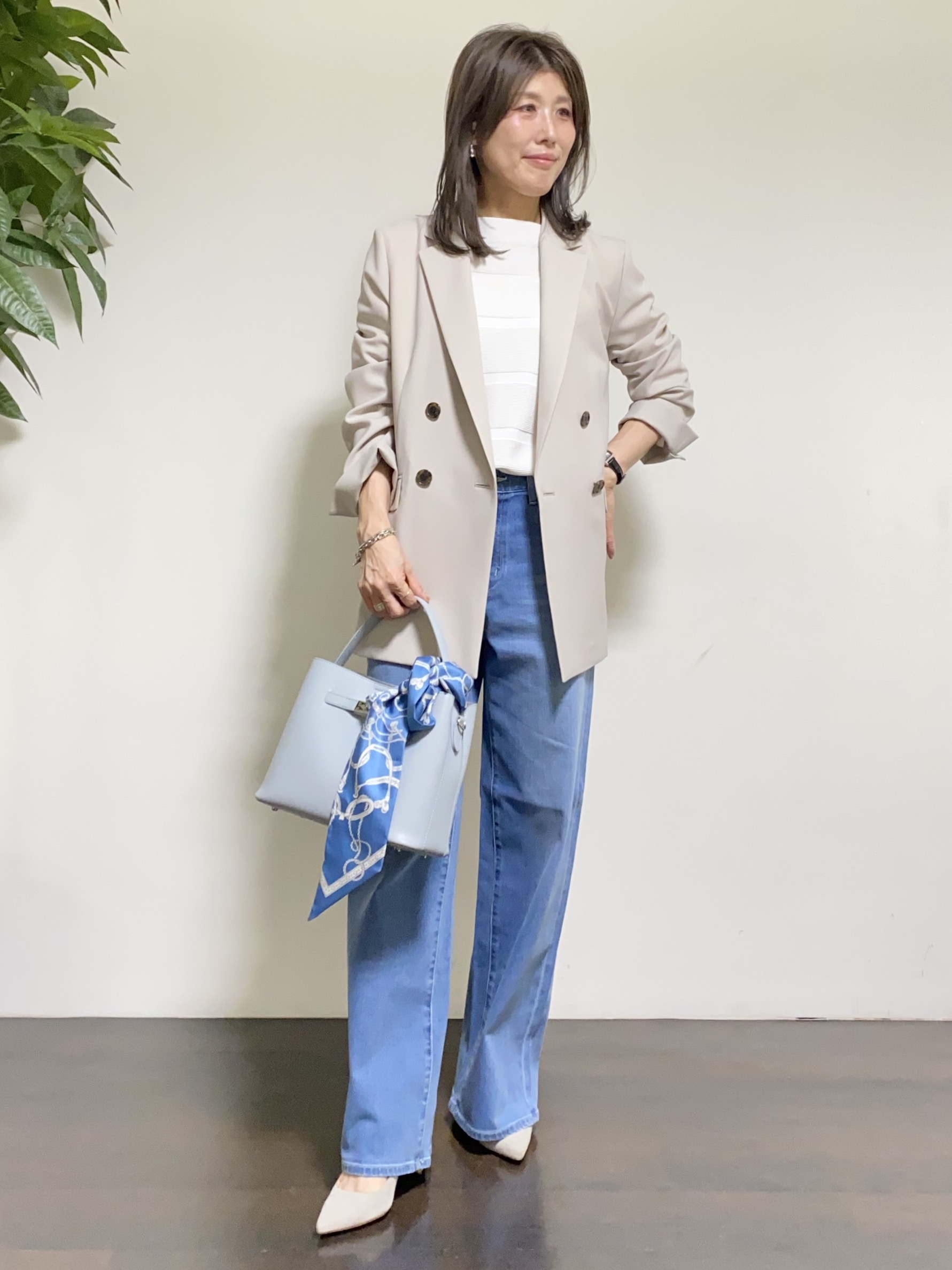 tomoさんの「UNTITLED｜【新色追加/セットアップ可】エアリー ダブルブレストジャケット」を使ったコーディネート