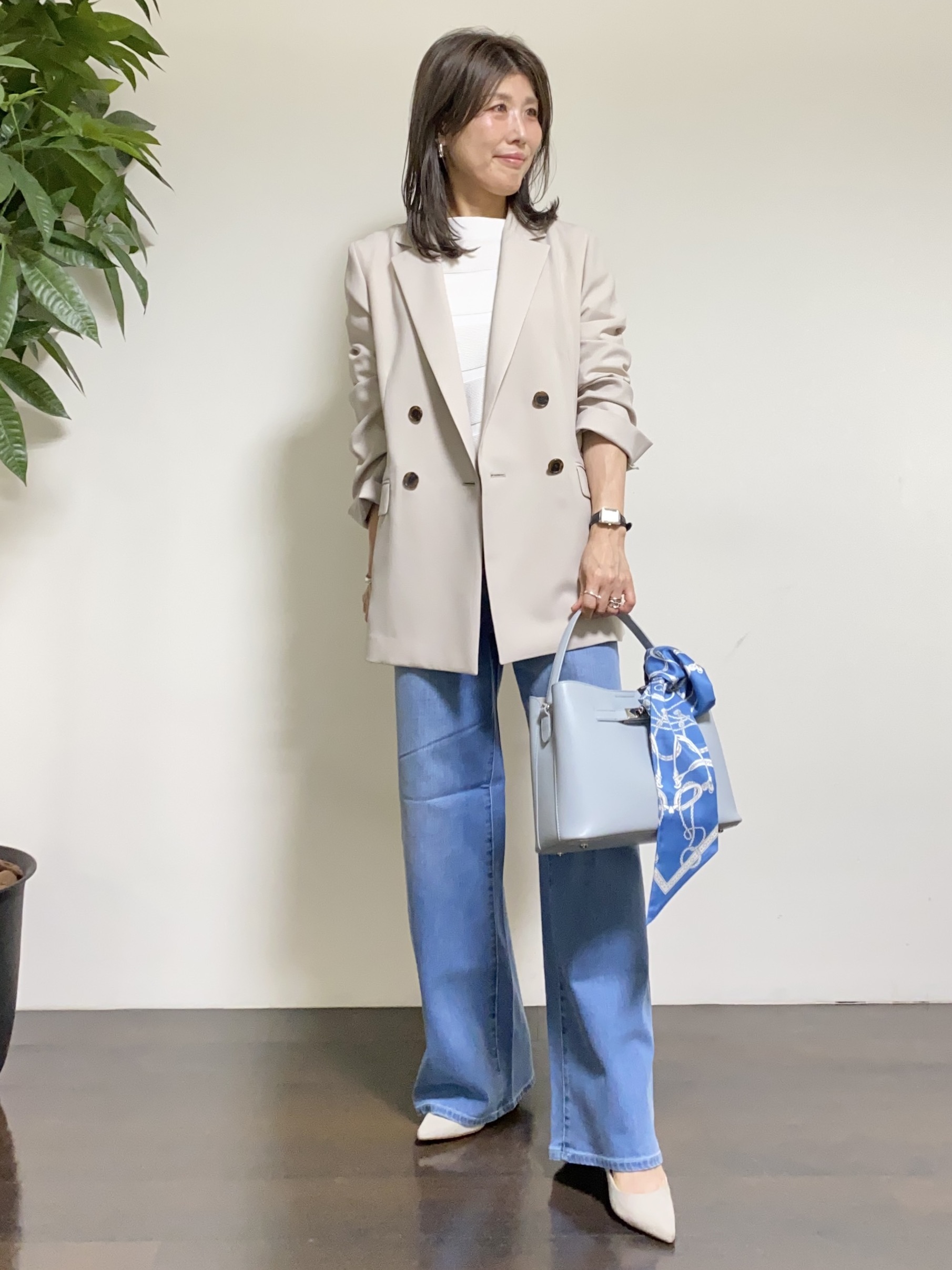 tomoさんの「UNTITLED｜【新色追加/セットアップ可】エアリー ダブルブレストジャケット」を使ったコーディネート