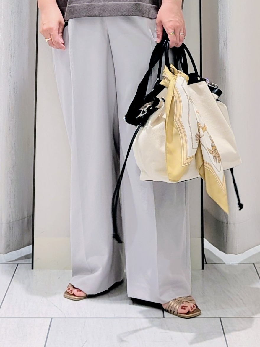 Onumaさんの「UNTITLED｜◆【楽な穿き心地/UV/接触冷感】クリーンワイドパンツ」を使ったコーディネート