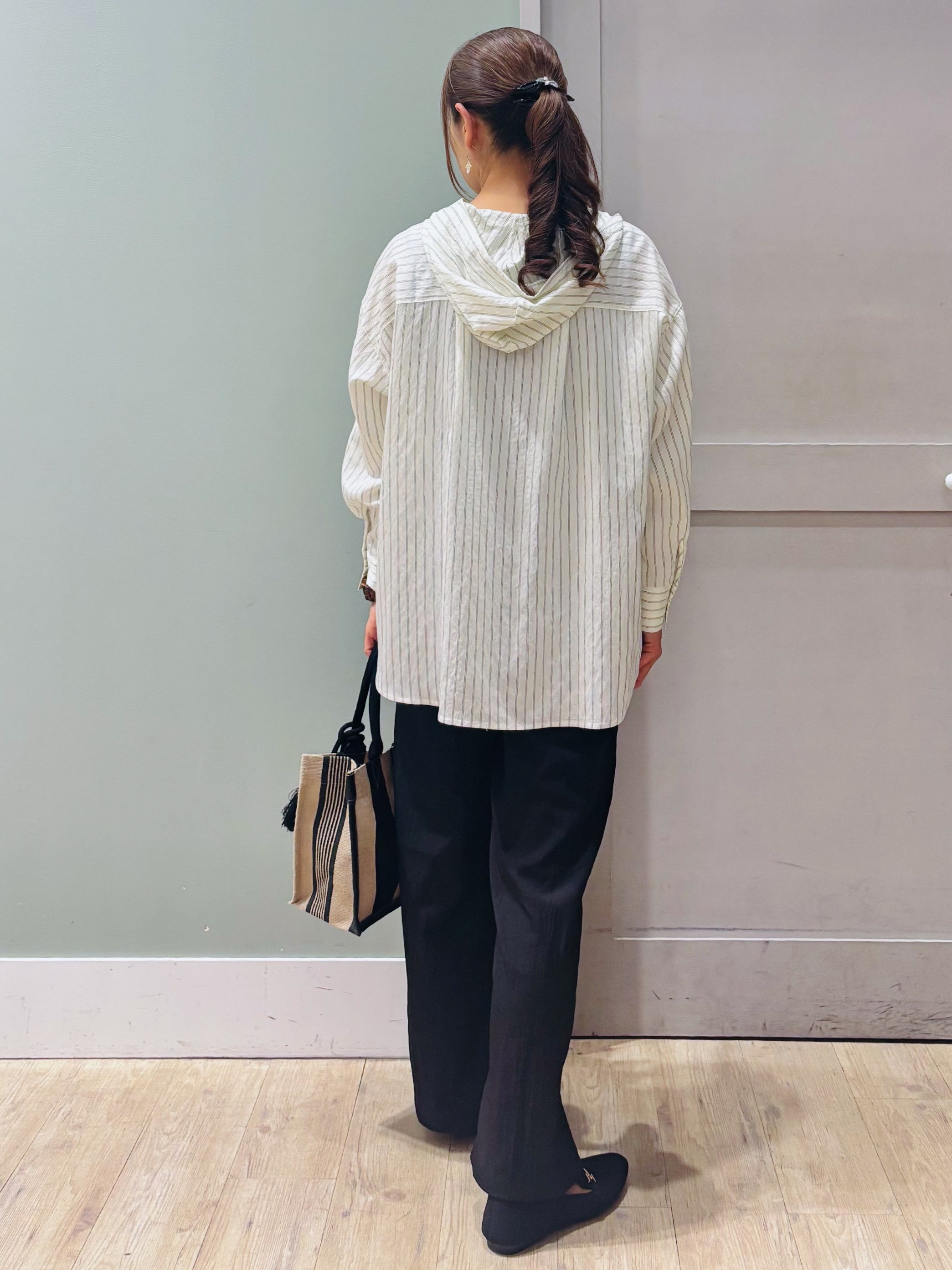 Komi☆さんの「grove｜【洗える】大人のストライプ フーディシャツ」を使ったコーディネート