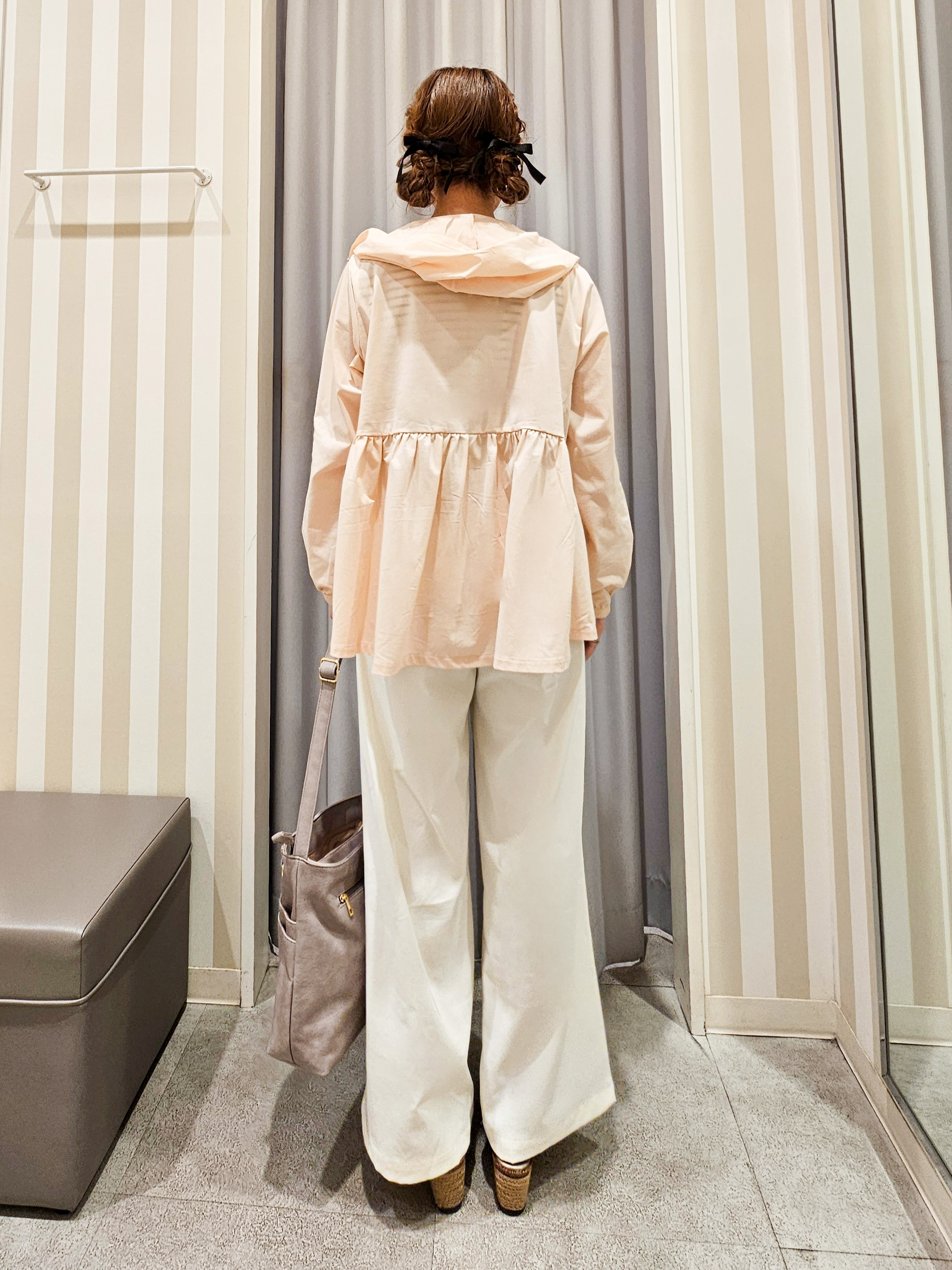 ゆゆさんの「SHOO･LA･RUE｜【S-LL/体型カバー】日焼け対策にも女性らしさを UVカットペプラムパーカ」を使ったコーディネート