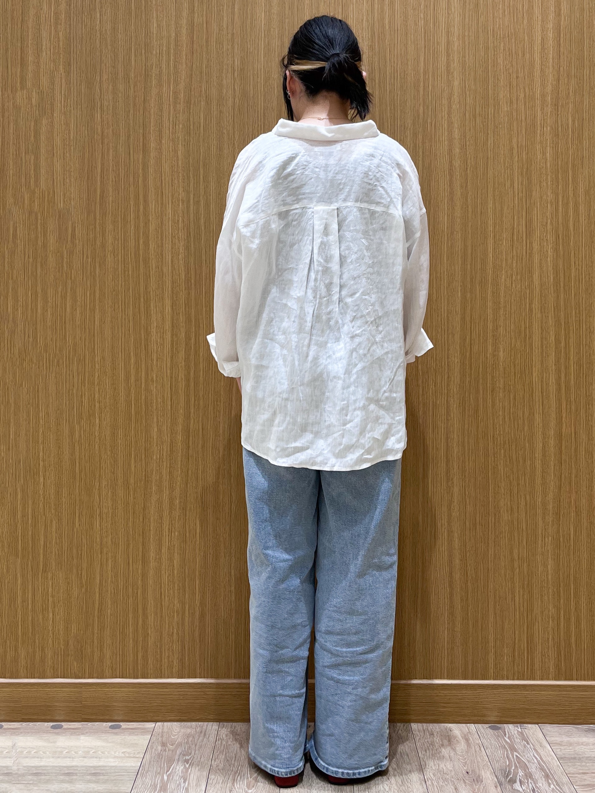 aさんの「OPAQUE.CLIP｜フレンチリネンシャツ／カシュクール【洗濯機OK】《5col》」を使ったコーディネート