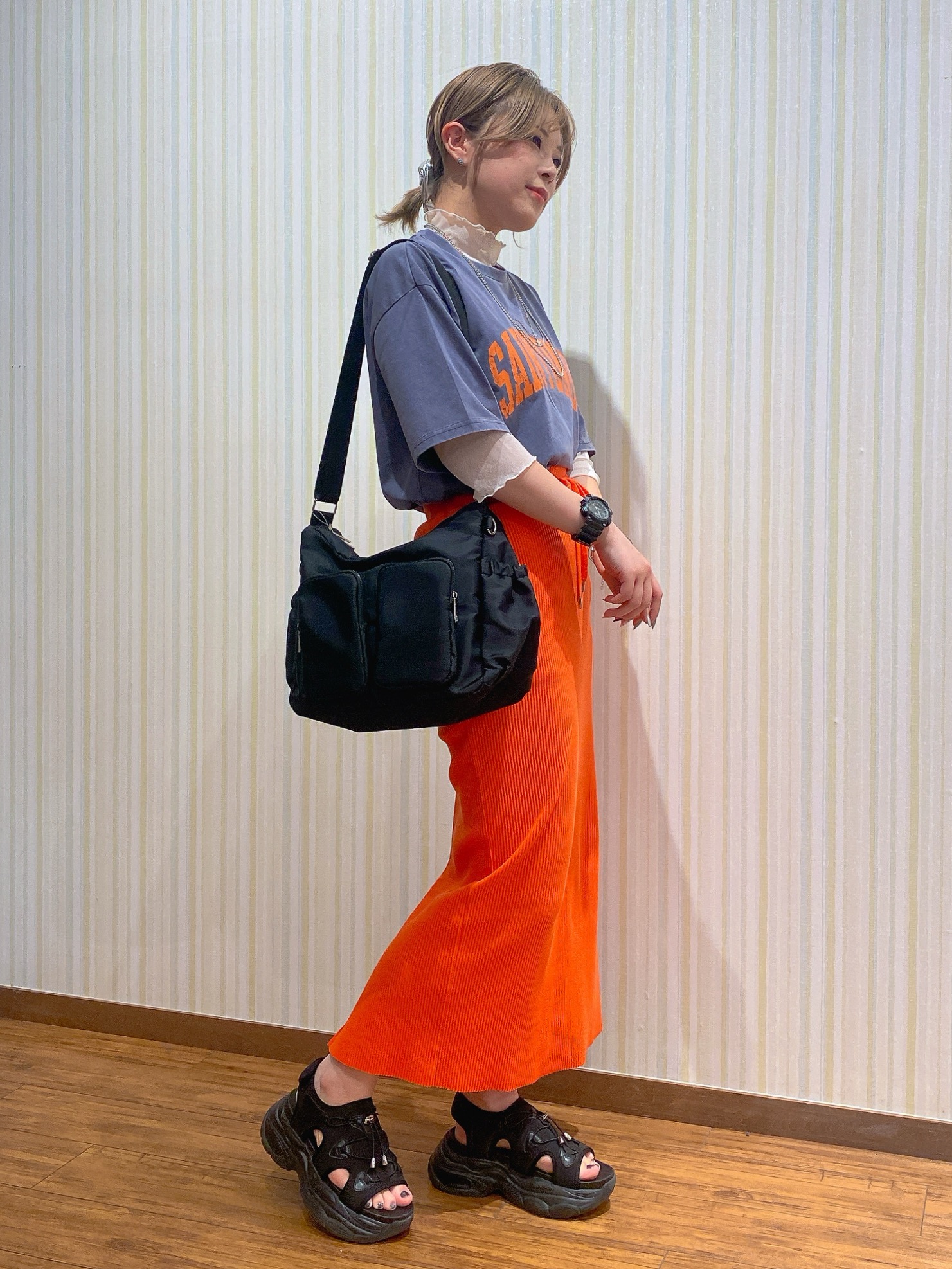 ayaさんの「SHOO･LA･RUE｜【S-LL/洗濯機可】選べる3柄 ヴィンテージ風こなれアソートTシャツ」を使ったコーディネート