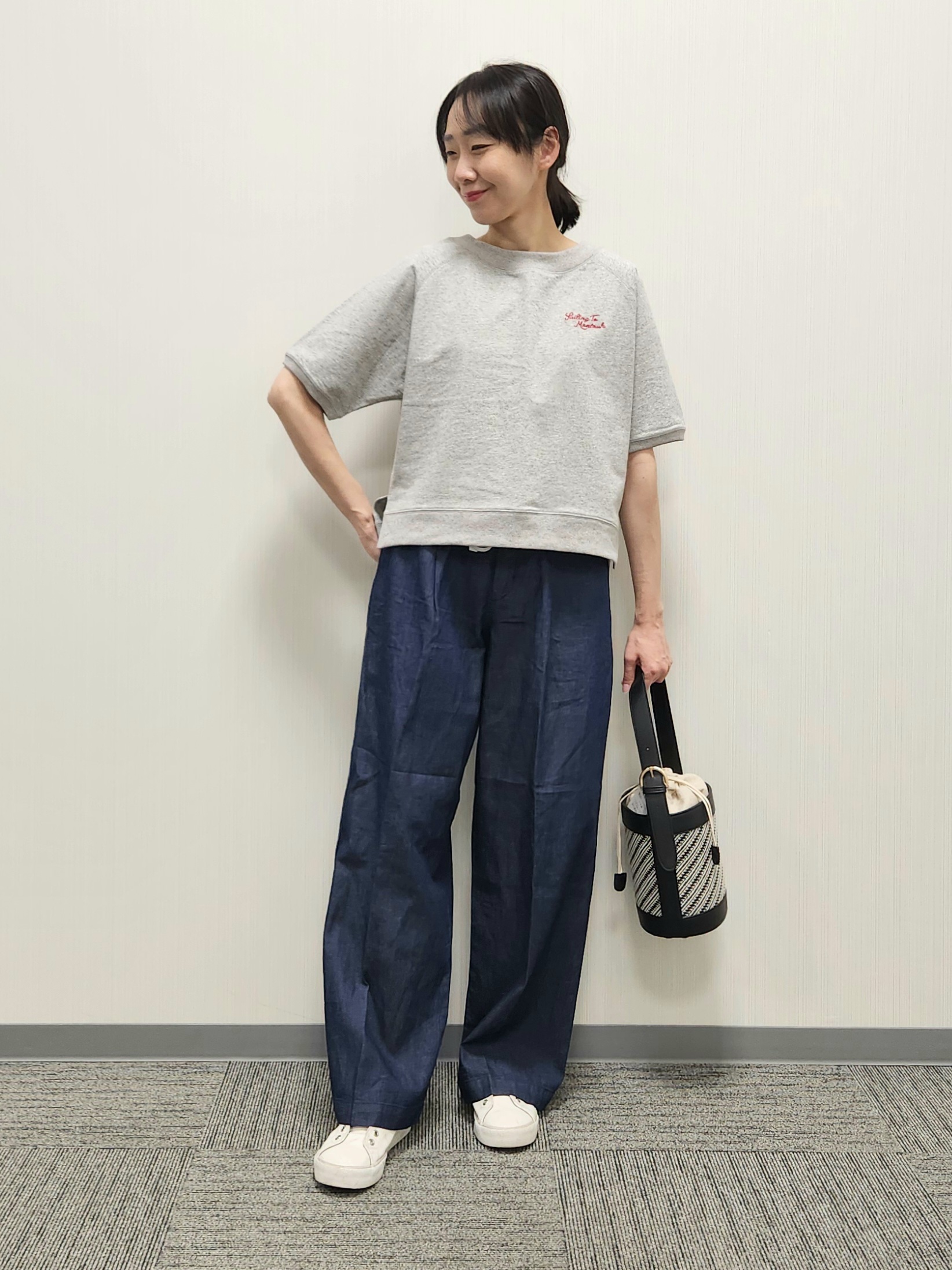naraさんの「Dessin｜【洗える】ミニ裏毛刺繍ロゴプルオーバー」を使ったコーディネート