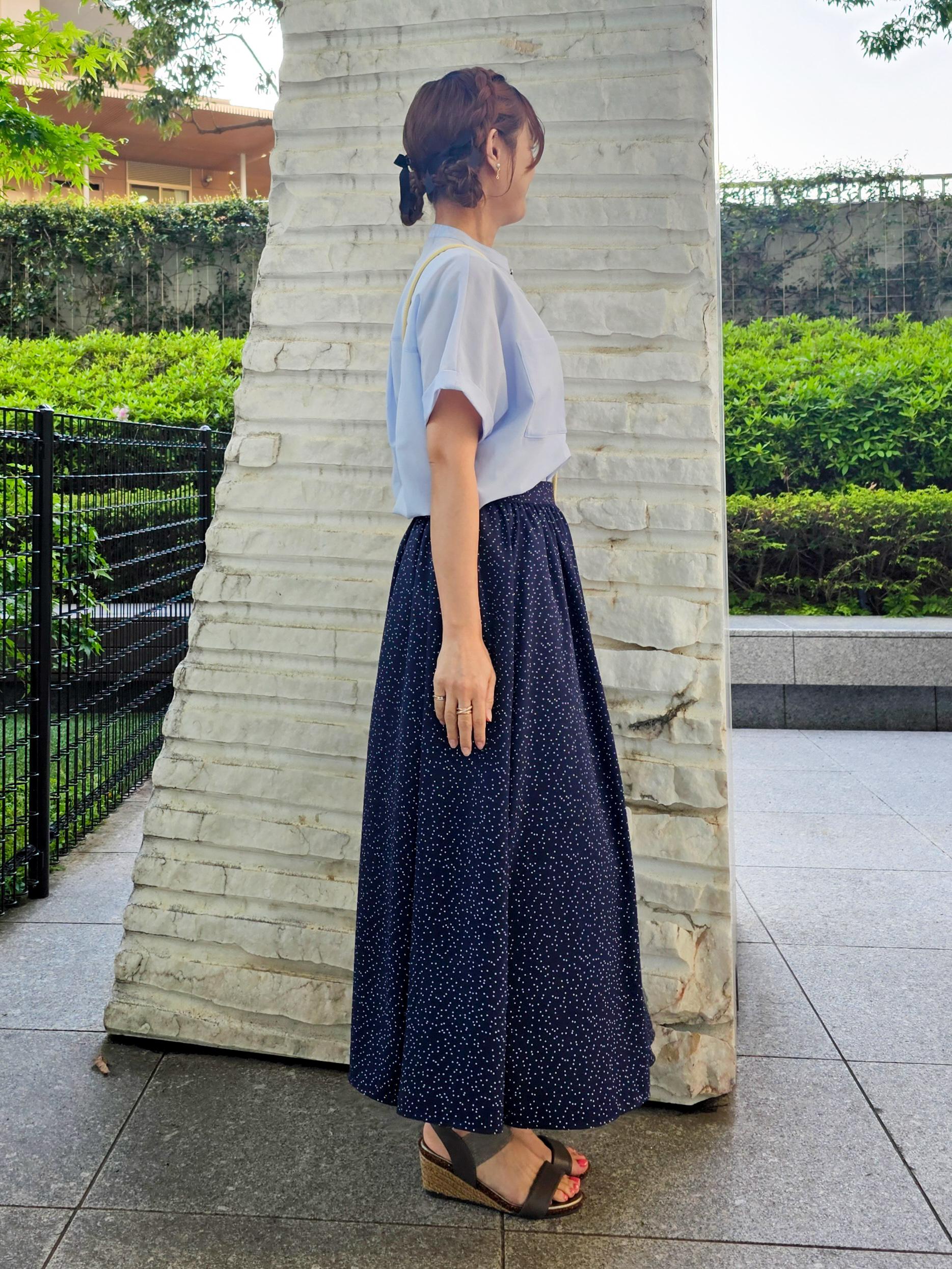 ゆゆさんの「SHOO･LA･RUE｜【通気性〇/UV/S-LL】風が通り抜ける 半袖バンドカラーシアーシャツ」を使ったコーディネート