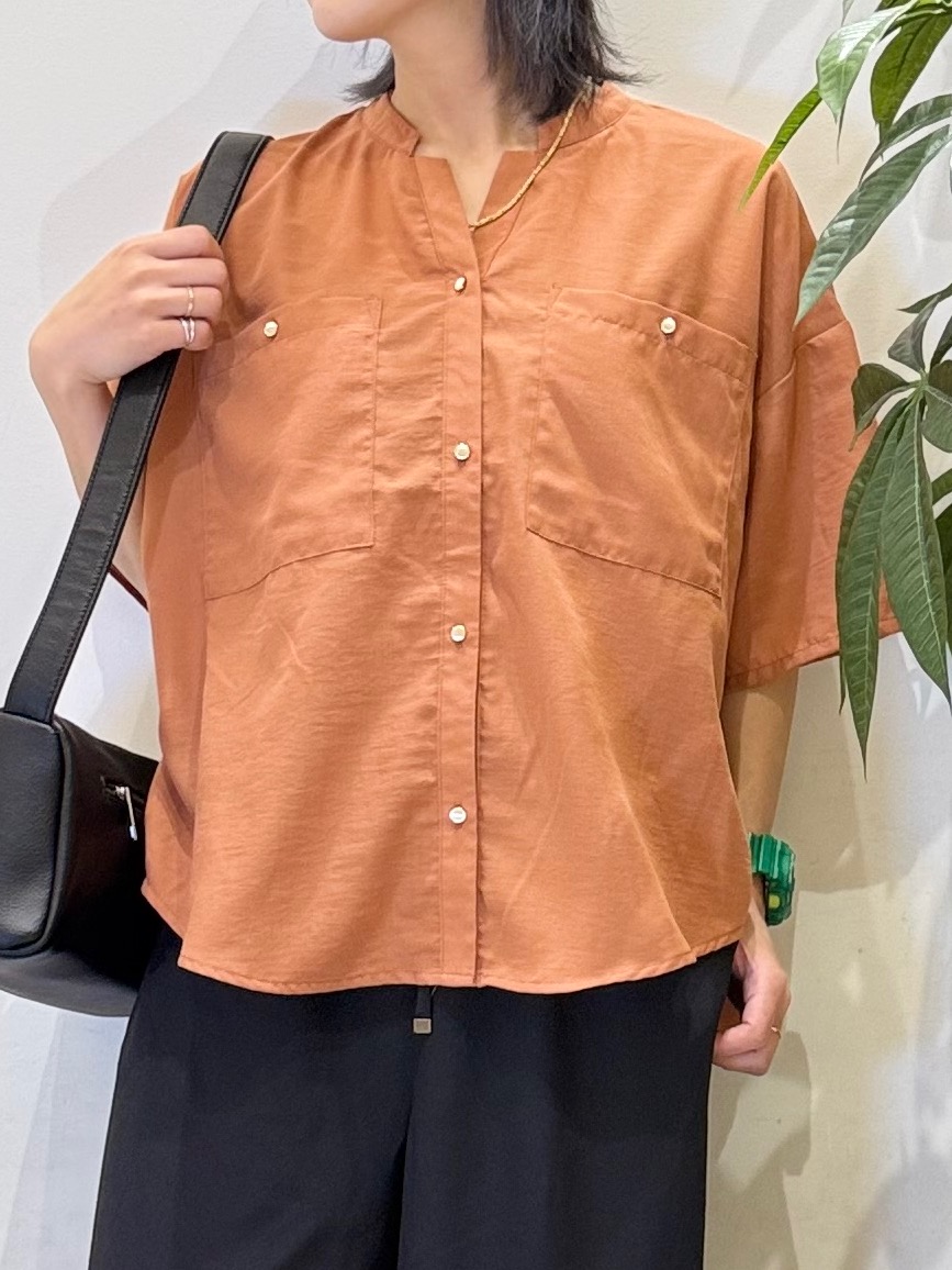 misakiさんの「SHOO･LA･RUE｜【洗濯機可/S-LL】大人の抜け感 ゆるっと5分袖シャツ」を使ったコーディネート