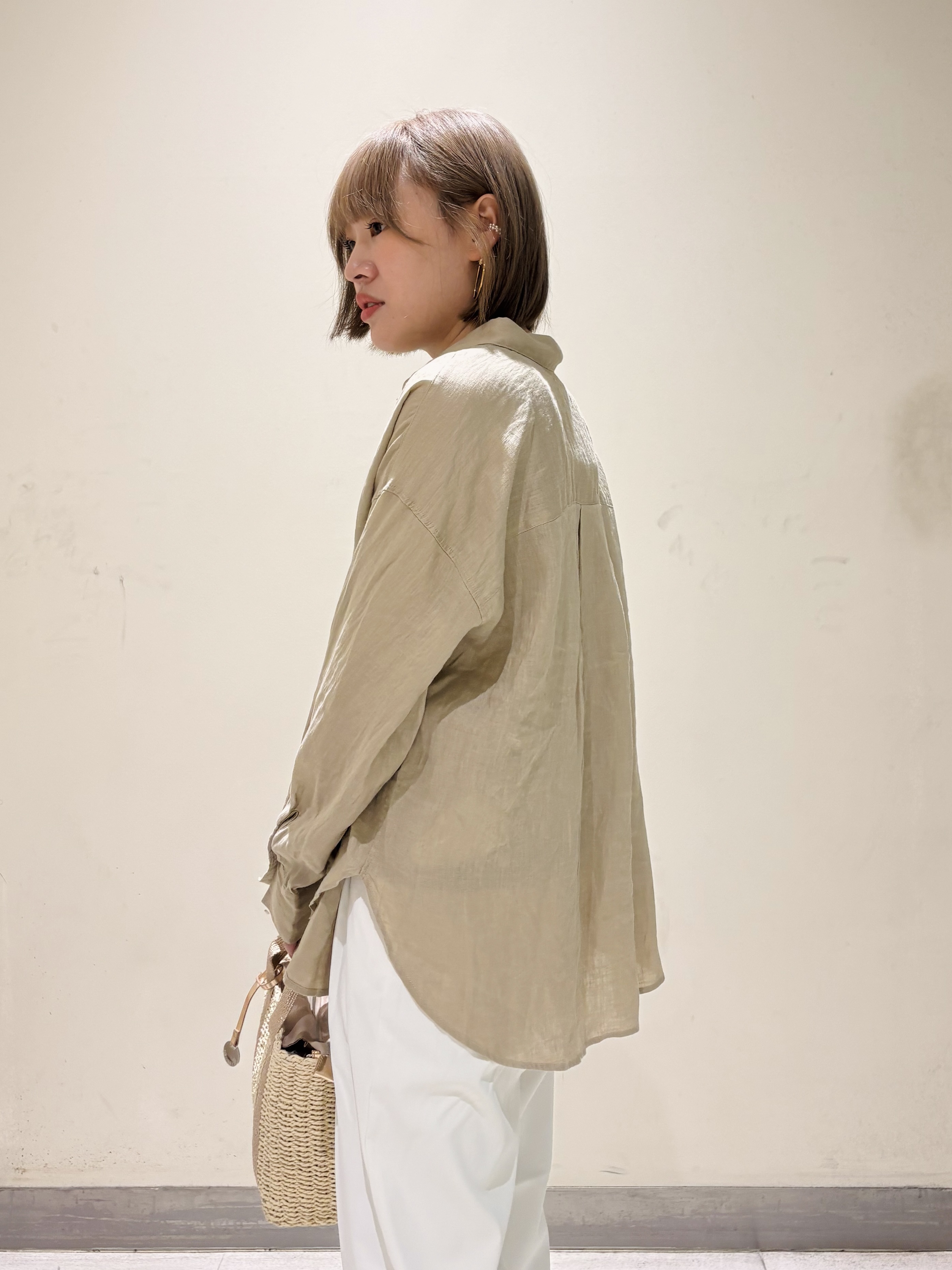 みきちぃさんの「OPAQUE.CLIP｜フレンチリネンシャツ／カシュクール【洗濯機OK】《5col》」を使ったコーディネート