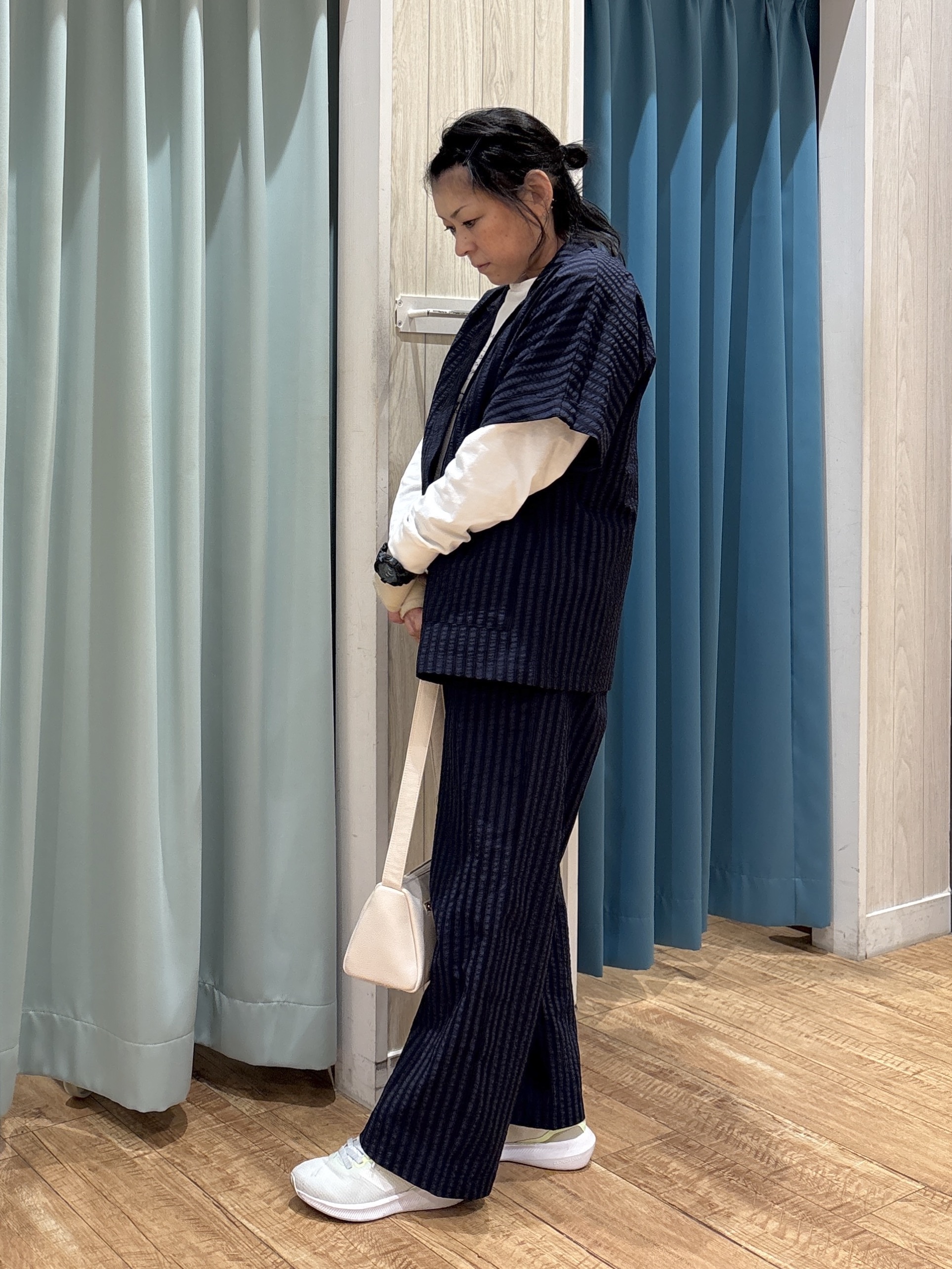 わかさんの「SHOO･LA･RUE｜【S-LL/吸水速乾/セットアップ可】羽織るだけで主役になる サッカーストライプシャツジャケット」を使ったコーディネート